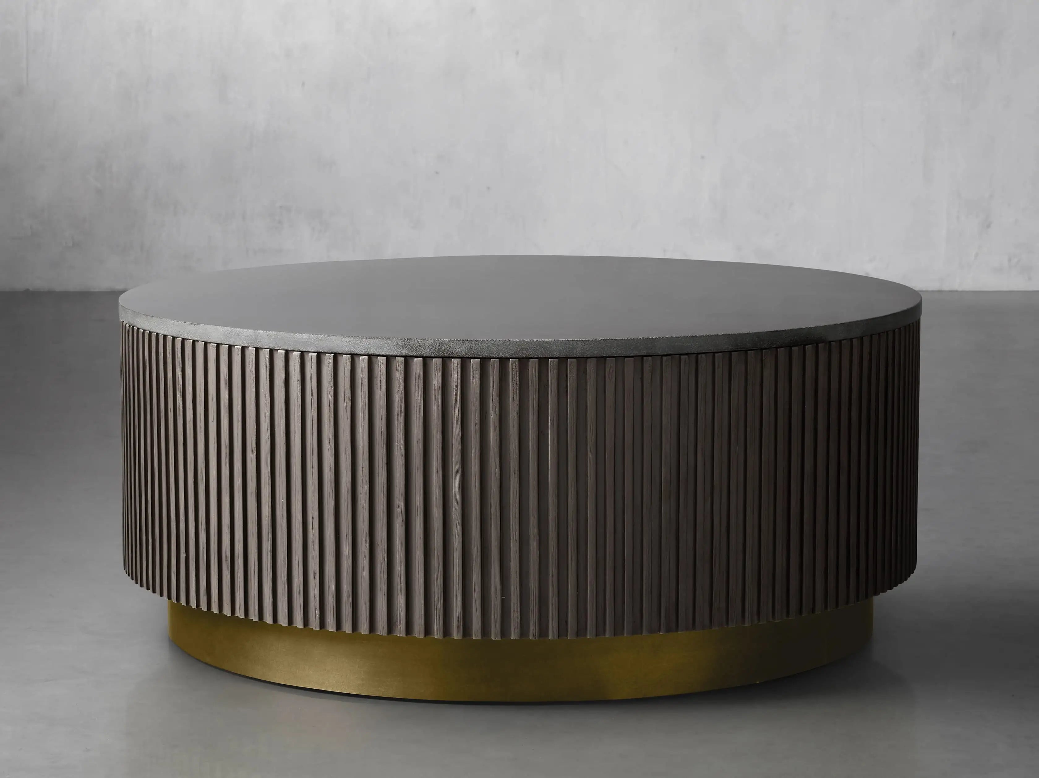 Modern Round Coffee Table - Stylish & Durable Living Room Centerpiece for Home Decor | Perfect for Small Spaces, Apartments & Cozy Gatherings
