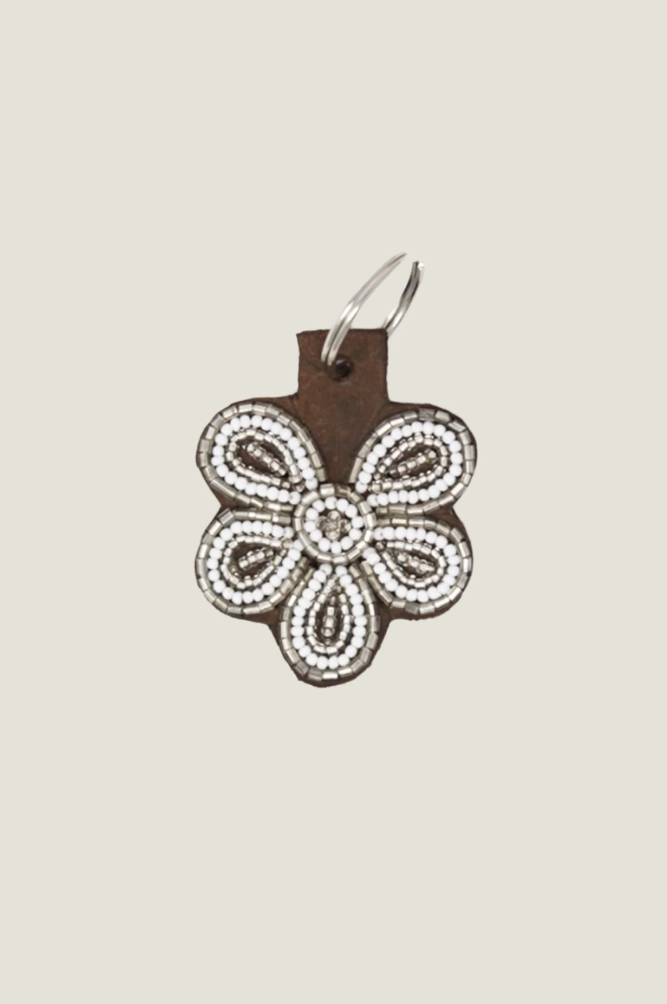 Elegant White & Silver Flower Keychain - Stylish Keyring for Women, Perfect for Gifts, Home Decor, and Everyday Use