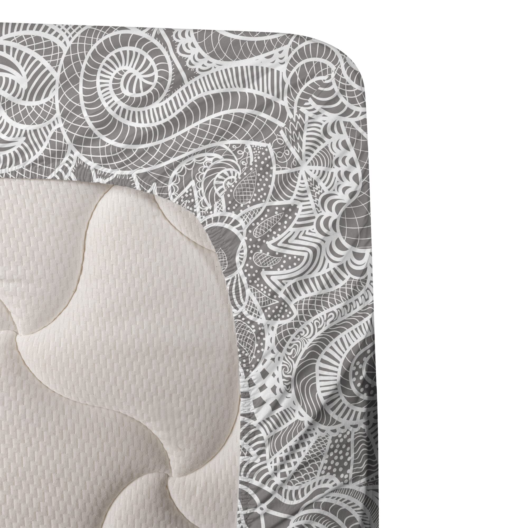 Ambesonne Floral Bed Sheet Set 4-Piece - King Size Grey & White Victorian Pattern with Fitted Sheet, Flat Sheet & Pillowcases | Classic Botanical Design for Master Bedroom, Guest Room or Vacation Home