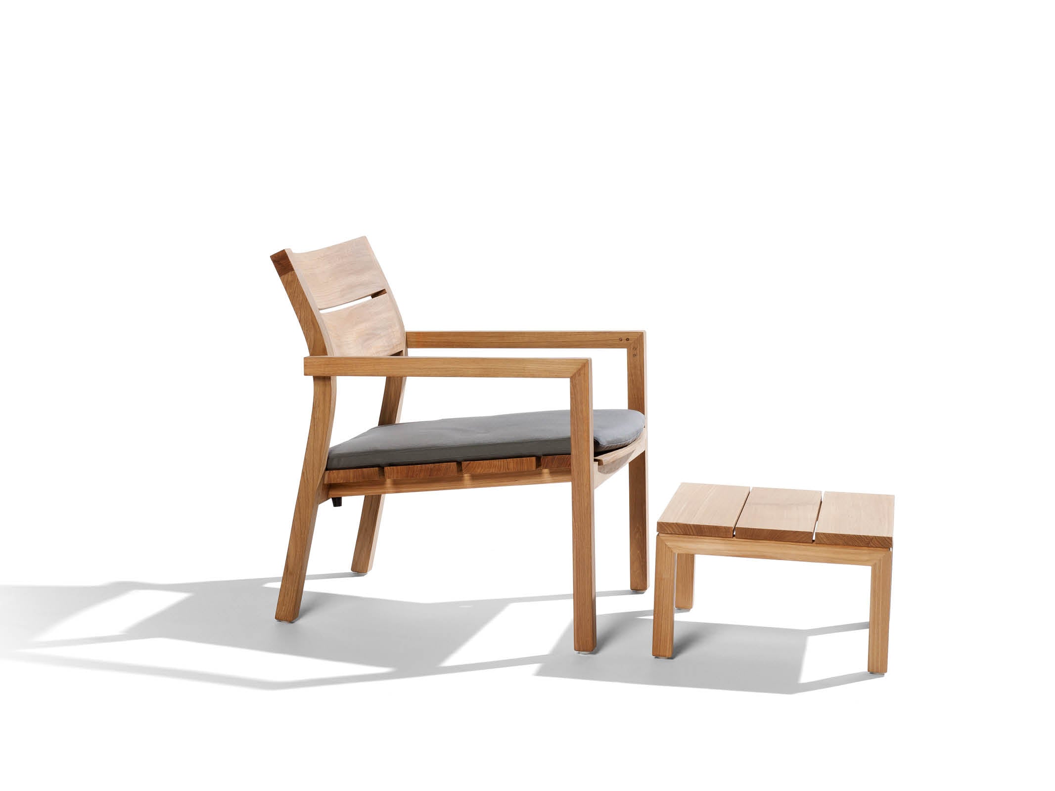 Kos Lounge Chair - Modern Comfortable Recliner for Living Room, Bedroom & Office - Perfect for Relaxing, Reading & Napping
