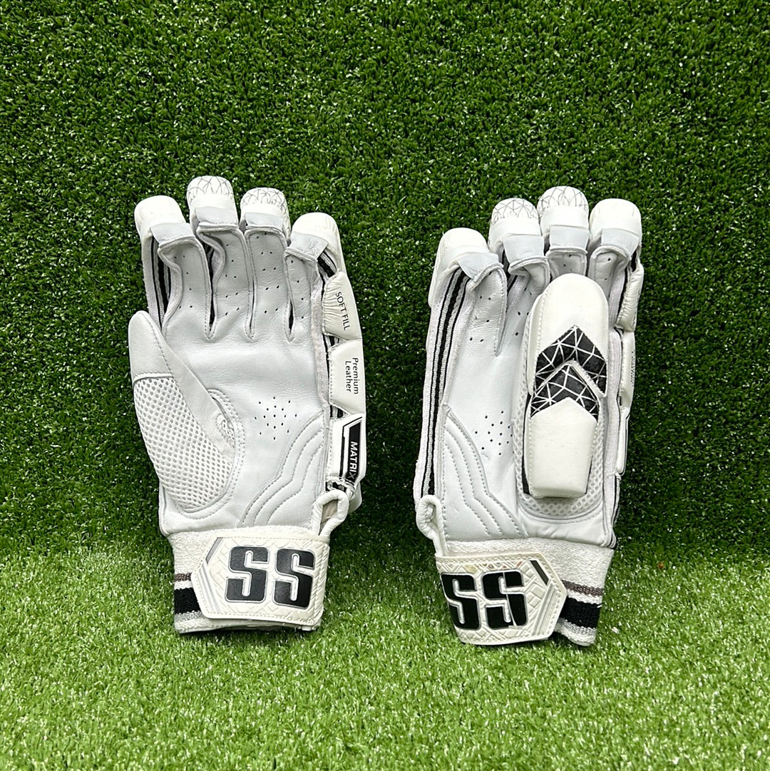 Premium SS Matrix Adult Cricket Batting Gloves - Lightweight & Protective for Cricket Players - Perfect for Practice & Match Play
