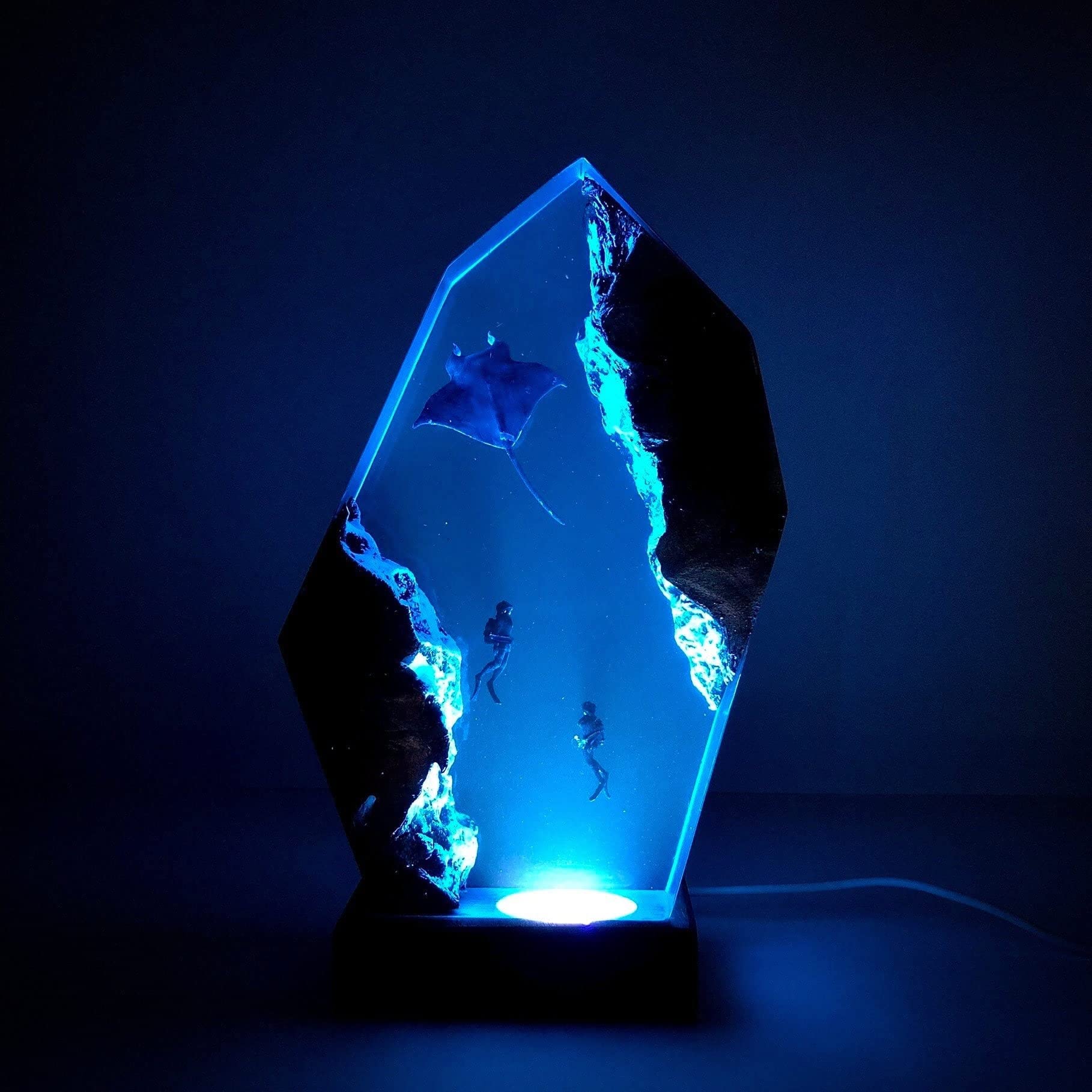 Diver and Manta Ray Resin Night Light - Handmade Stingray Lamp for Bedroom, Large Epoxy Resin Table Lamp (8x12 inch) - Perfect for Romantic Bedside Lighting, Ocean-Themed Home Decor & Gift for Couples