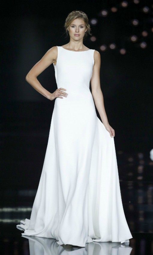 Pronovias Amaya Wedding Dress - Elegant Lace Bridal Gown for Bride, Perfect for Church Ceremony & Beach Weddings