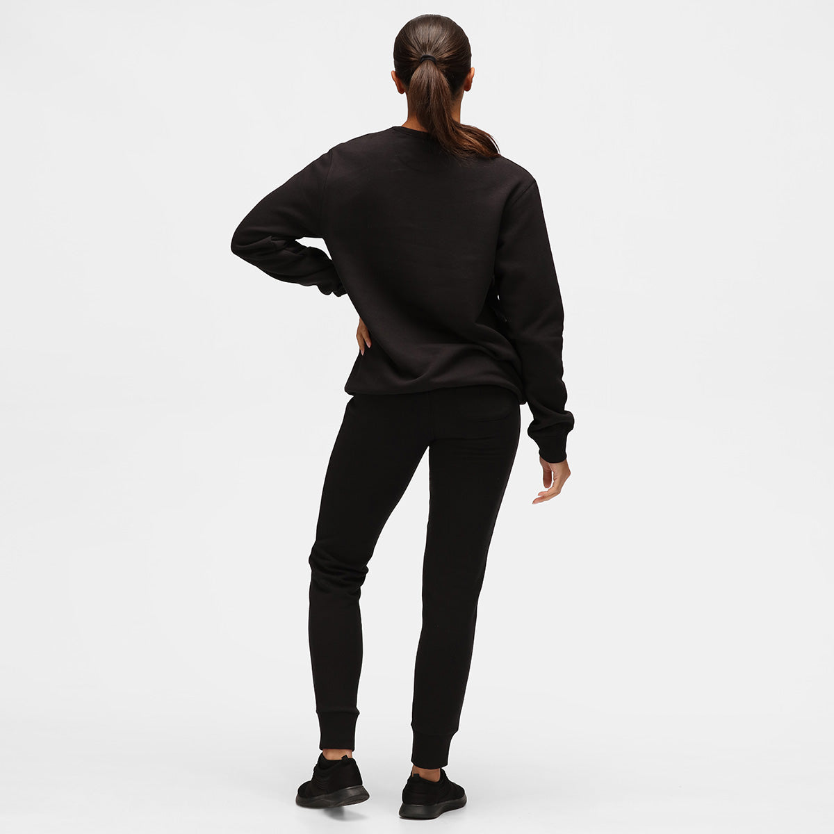 Stylish Black Athleisure Sweatshirt for Women - Comfortable Casual Pullover for Yoga, Gym & Lounge Wear