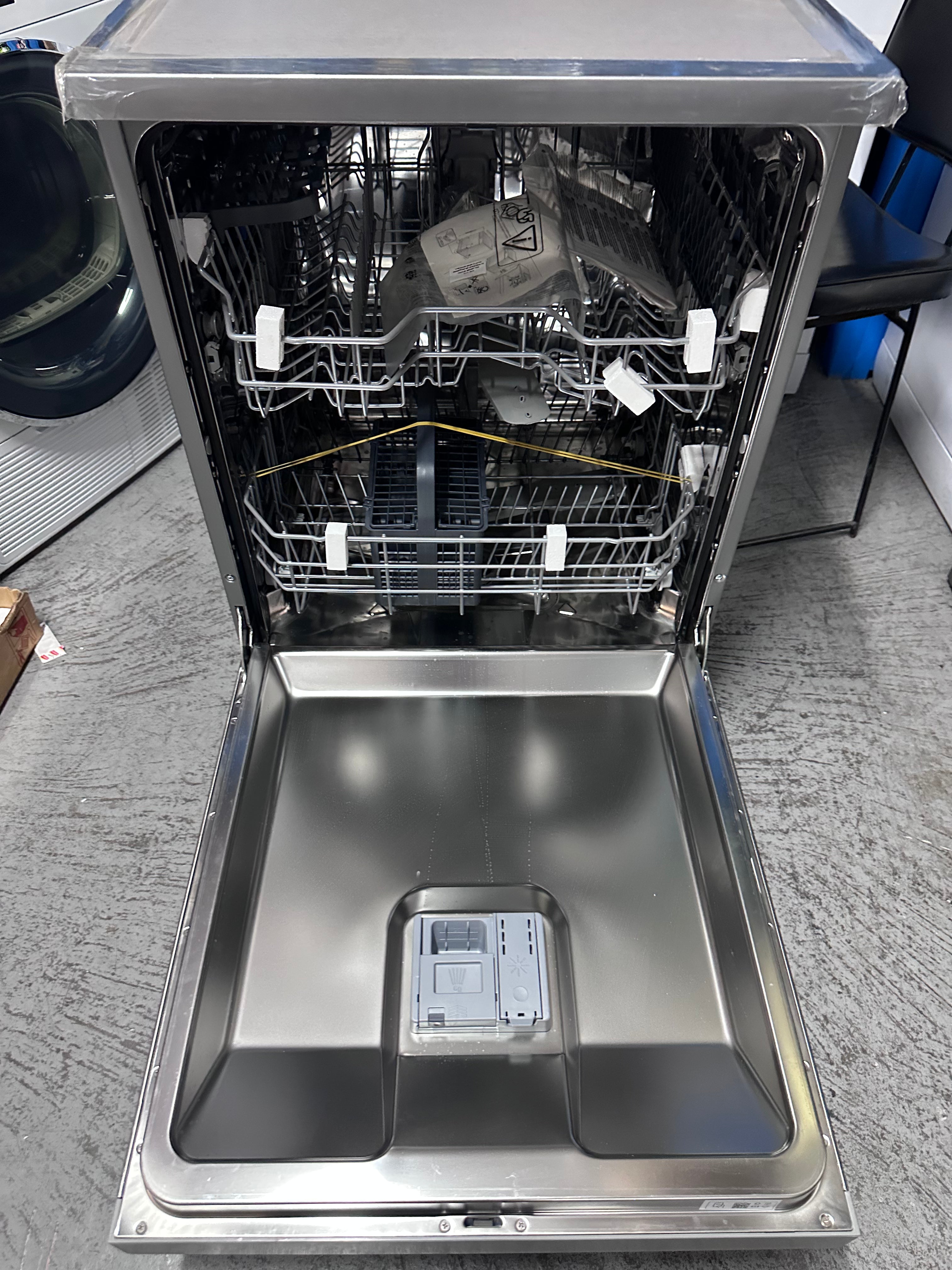 Beko BDFB1410X 14 Place Freestanding Dishwasher - Stainless Steel | Made in Europe | Carton Damaged | Perfect for Small Kitchens & Apartments