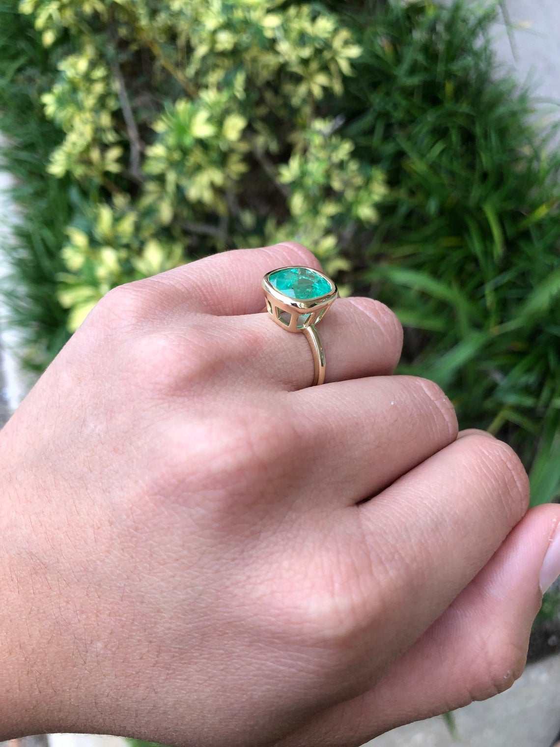 6.12cts Colombian Emerald Solitaire Bezel Ring in 14K Gold - Elegant Right Hand Jewelry for Women, Perfect for Weddings, Parties & Special Occasions