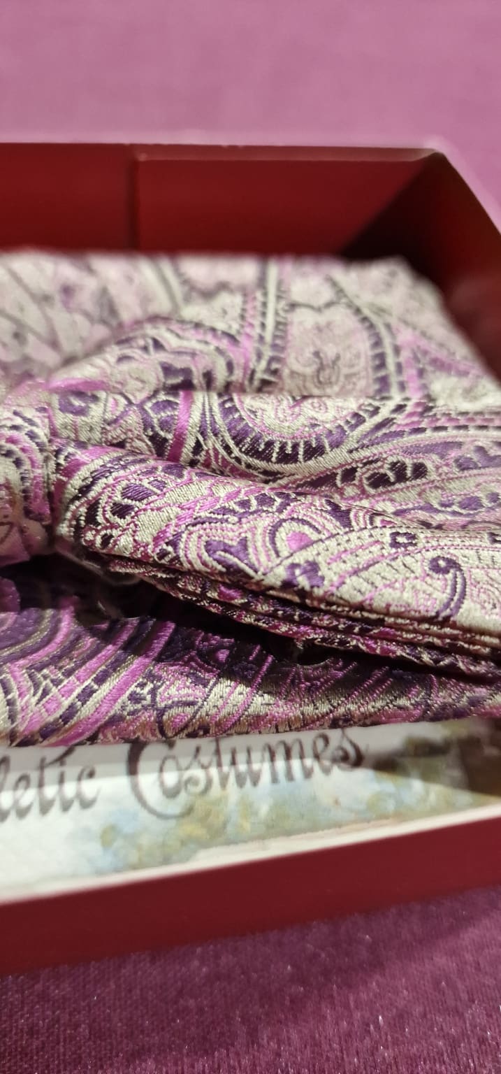 L.A. Smith Fuchsia & Ecru Paisley Silk Bow Tie and Pocket Square Set - Elegant Formal Accessories for Weddings, Prom & Special Occasions