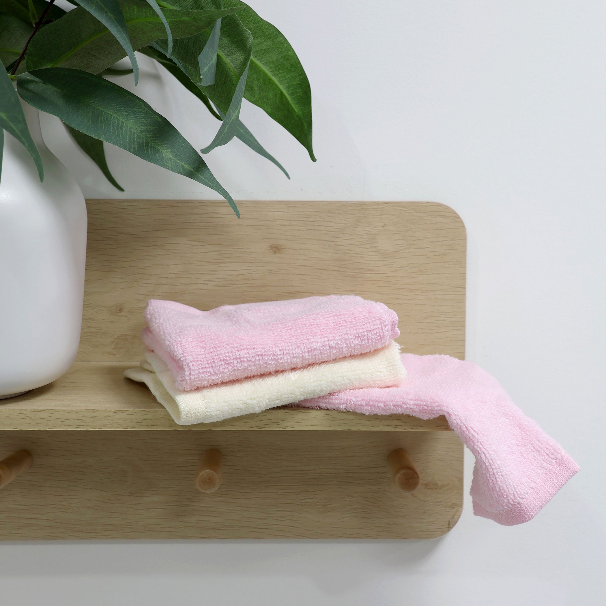 Nordic Sorbet 3-Pack Wash Cloths - Soft & Absorbent Strawberry & Cherry Design for Bath, Spa, and Baby Care