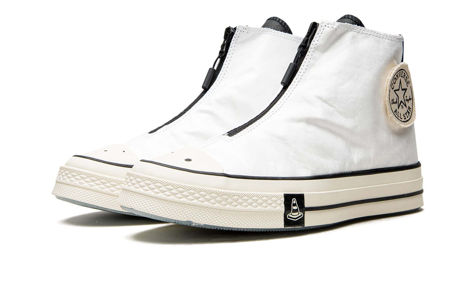 Converse Men's Chuck Taylor All Star High Top Sneakers - Classic Canvas Shoes for Casual Wear, Street Style & Everyday Comfort