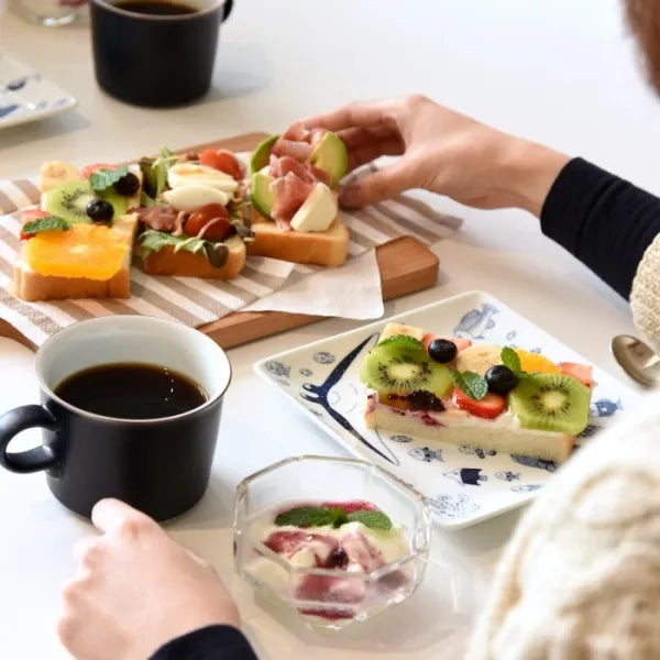 Premium Japanese Hasami Yaki Square Plates - Set of 4, Handcrafted Ceramic Dinnerware with Marine Life Design - Perfect for Sushi, Appetizers & Home Decor