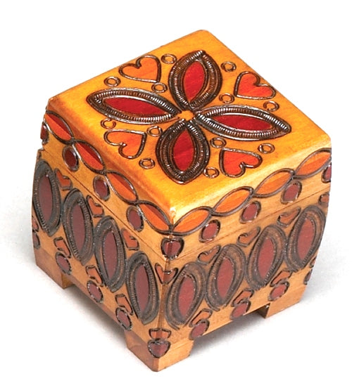 Handmade Carved Wooden Jewelry Box with Hearts & Flowers Design - Perfect for Gift Giving, Home Decor & Jewelry Storage