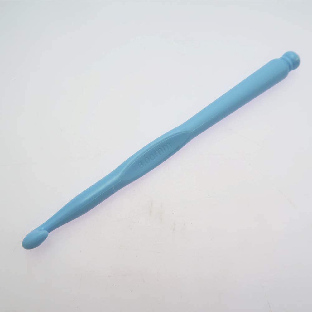 Ergonomic Plastic Handle Crochet Knitting Needles Set - 8.0 mm DIY Craft Yarn Weaving Tools for Making Socks, Hats, Scarves, Bags & Caps - Perfect for Beginners and Crochet Enthusiasts at Home or On-The-Go
