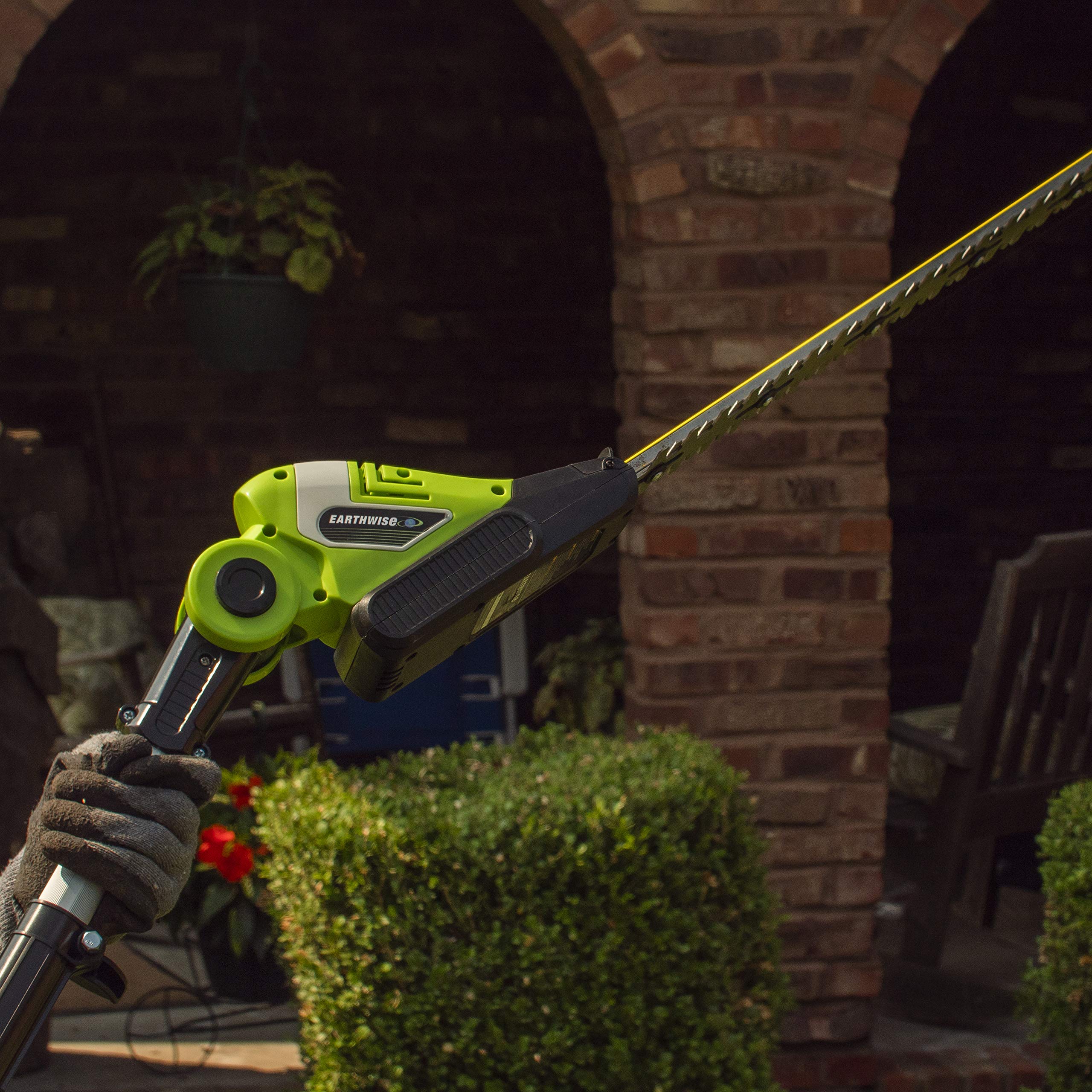 Earthwise LPHT12022 20-Inch Cordless Pole Hedge Trimmer with 2.0AH Battery & Fast Charger - Lightweight Electric Hedge Clipper for Tall Bushes, Tree Trimming & Garden Maintenance