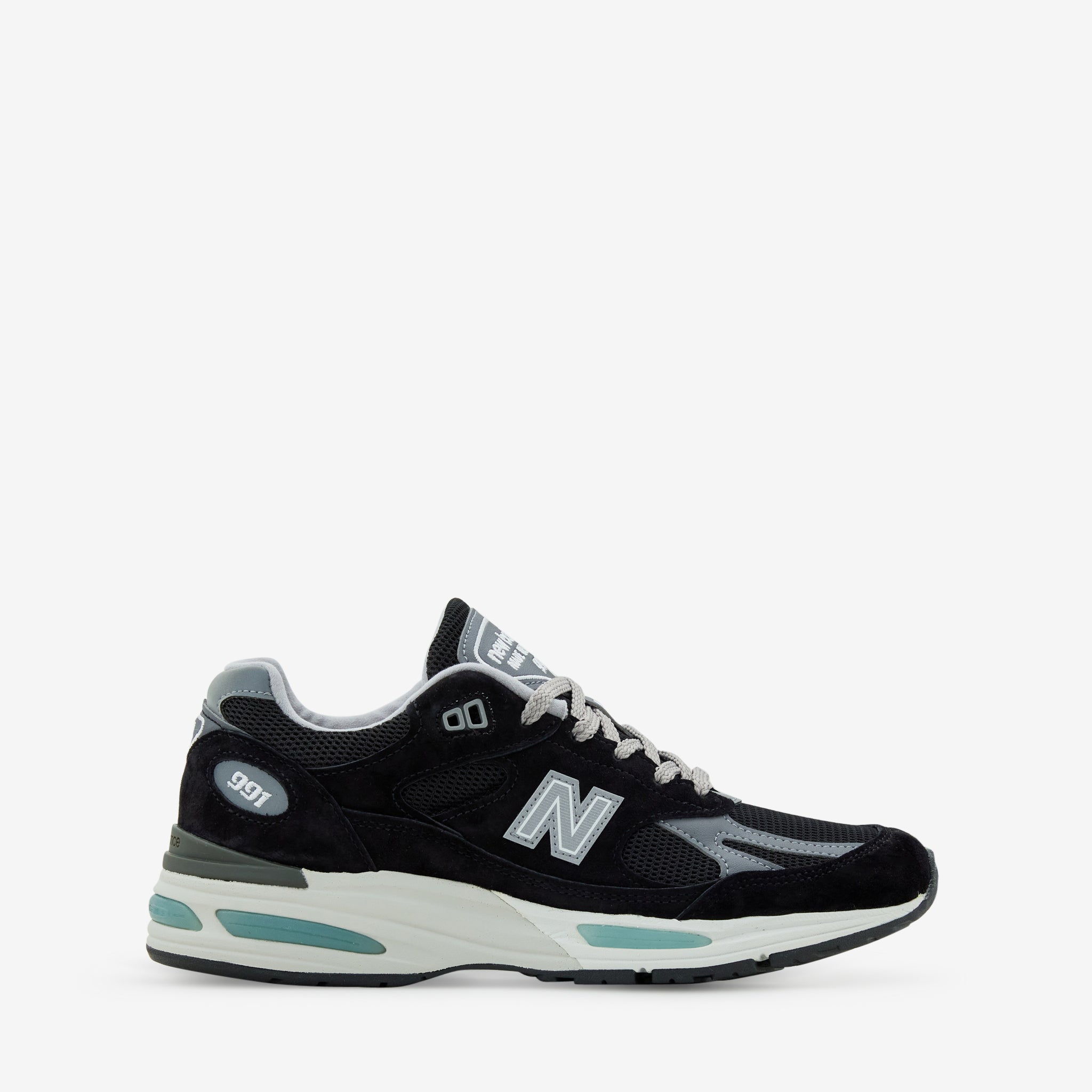 New Balance 991v2 Men's Running Shoes - Black/Smoked Pearl/Silver - Made in UK | Perfect for Jogging, Gym & Casual Wear