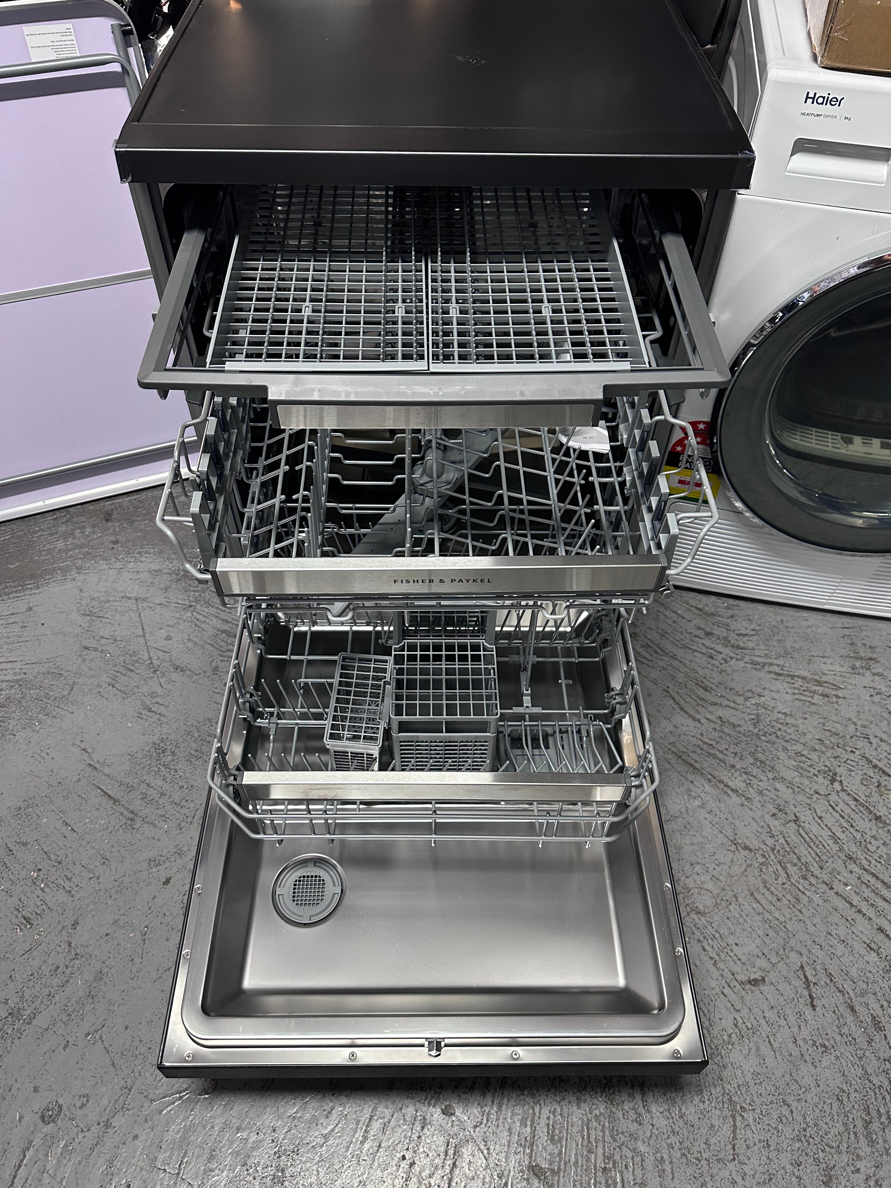 Fisher & Paykel Series 7 Contemporary Freestanding Dishwasher - Black Steel (DW60FC4B2) | Factory Second | Energy Efficient & Quiet Operation for Modern Kitchens