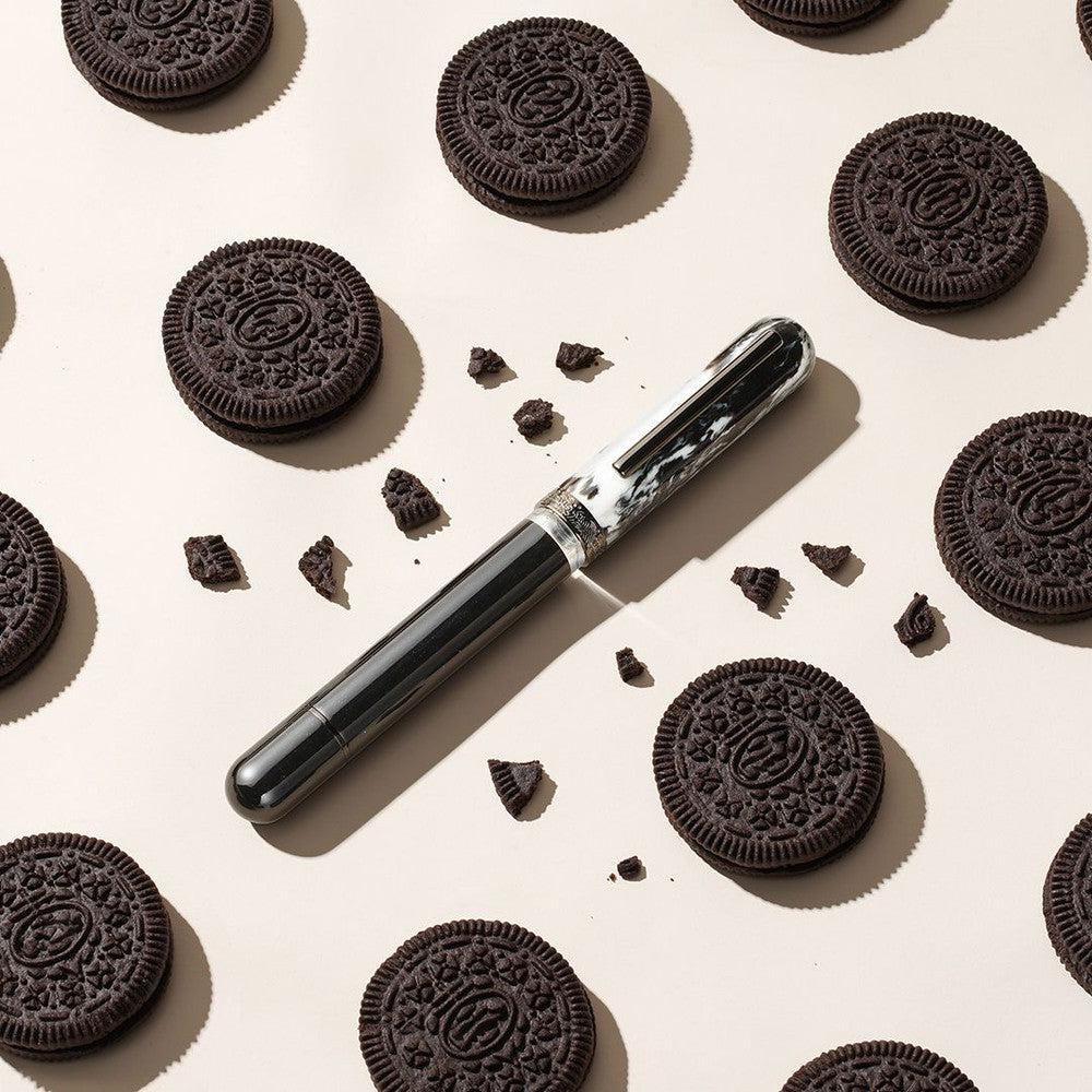 Nahvalur (Narwhal) Voyage Cookies and Cream Fountain Pen - Premium Writing Instrument for Calligraphy, Journaling & Gift Giving