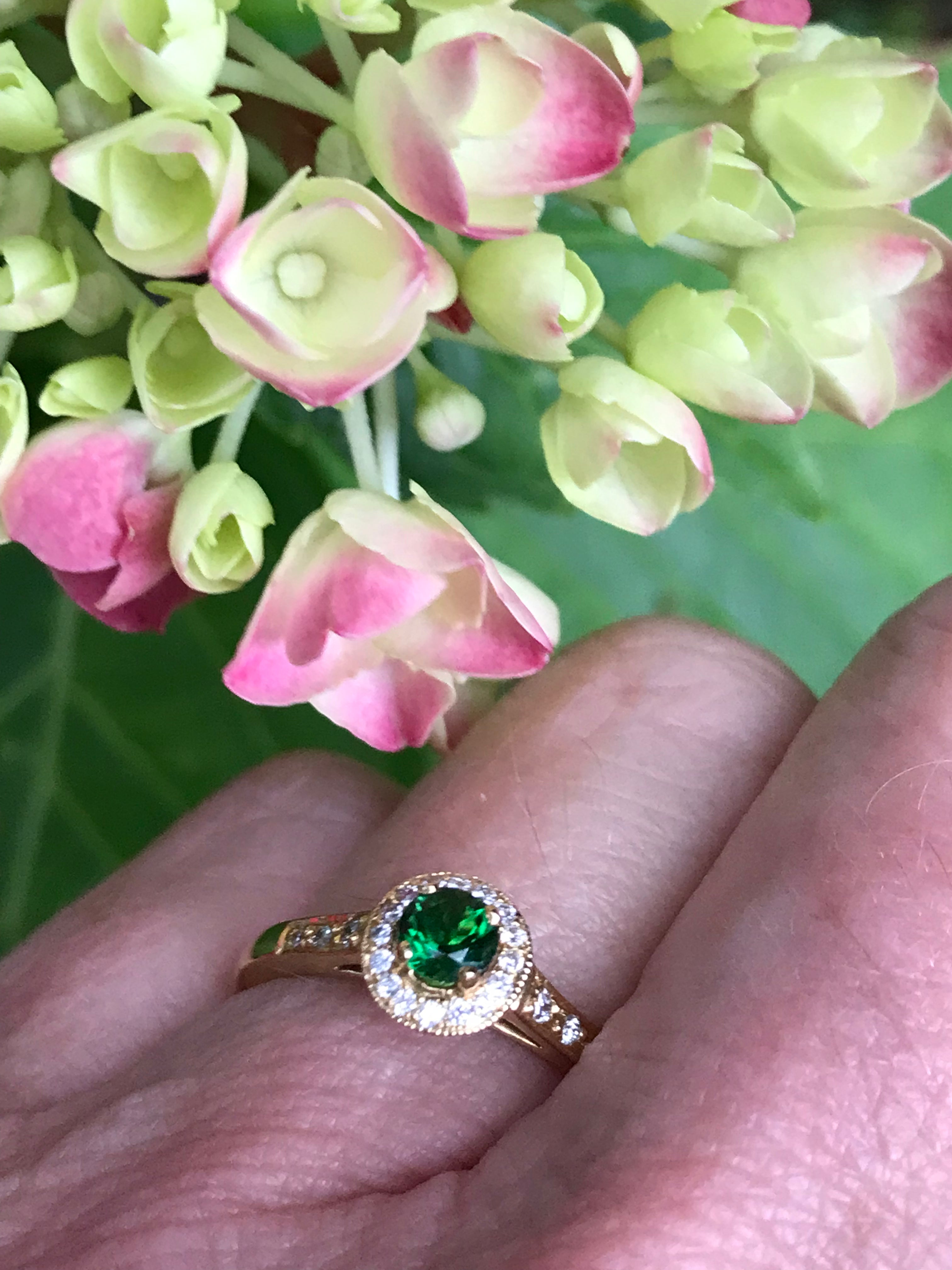 18K Yellow Gold Green Tourmaline and Diamond Cluster Ring - Elegant Jewelry for Women, Perfect for Engagement, Wedding, Anniversary & Special Occasions