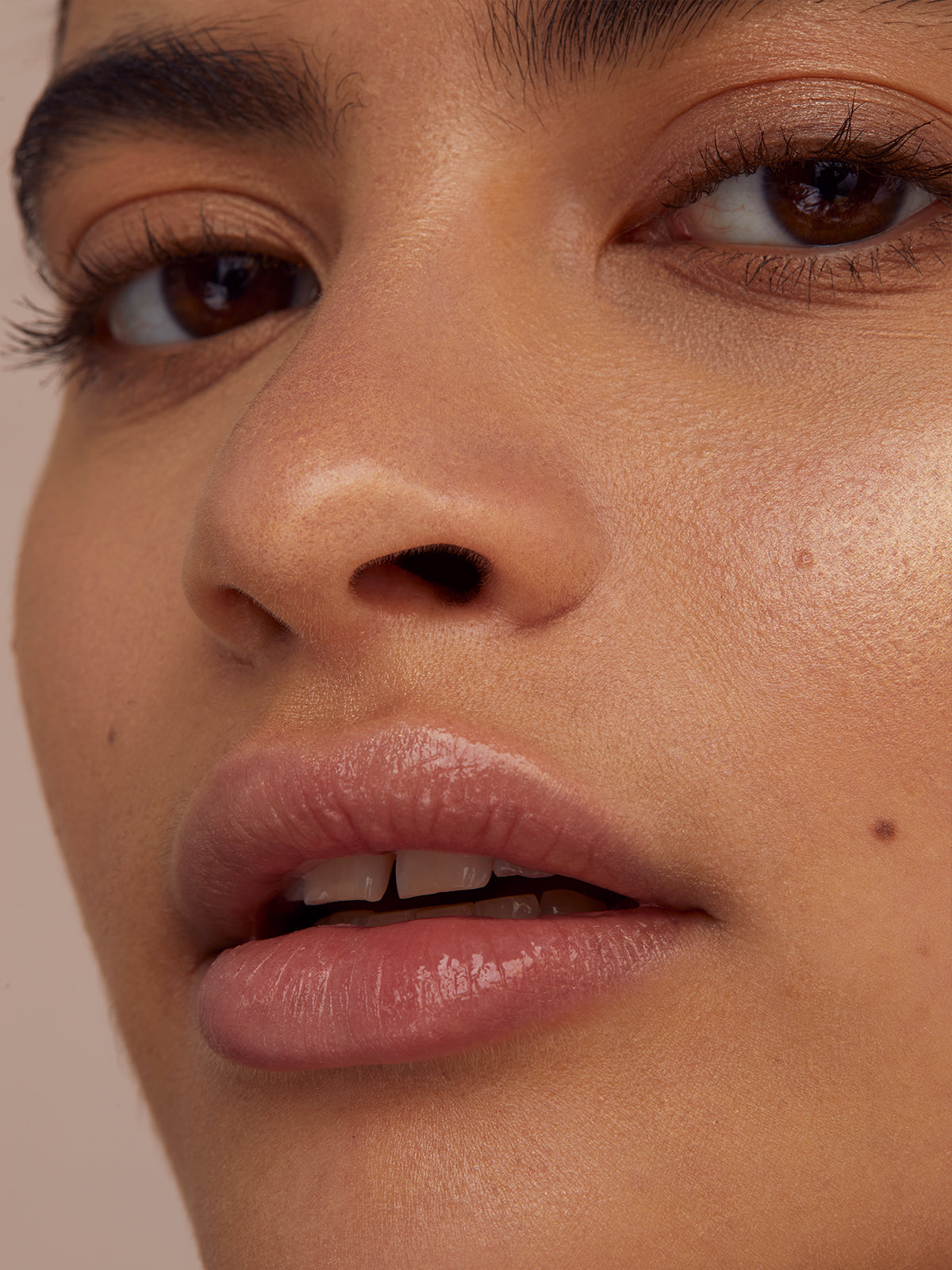 Overnight Lip Mask for Dry Lips - Hydrating & Plumping Lip Treatment for Soft, Smooth Lips - Perfect for Nighttime Skincare Routine & Winter Lip Care