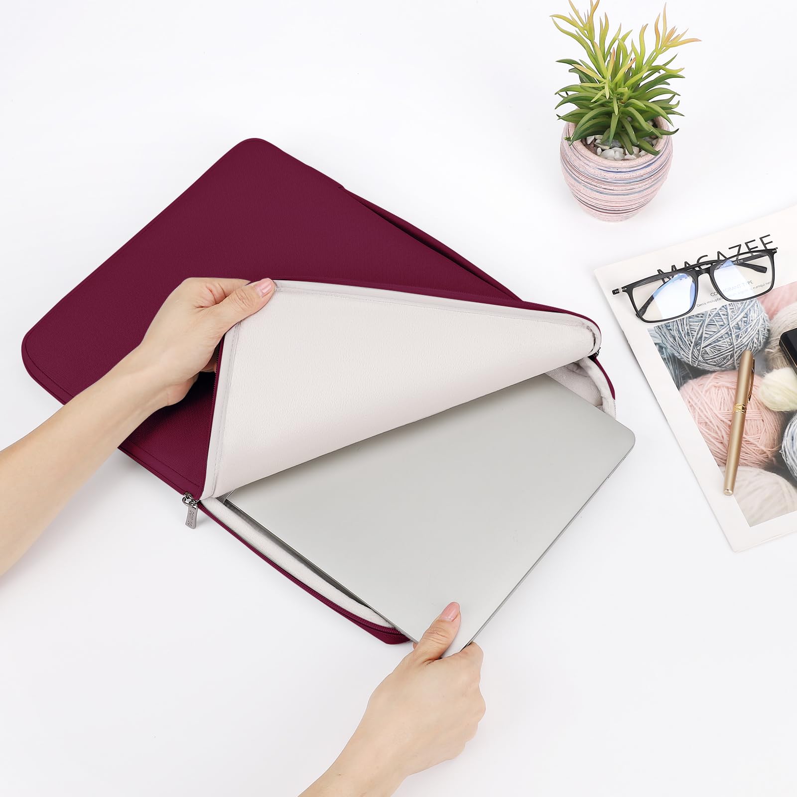 DOMISO 13.3 Inch Laptop Sleeve Case - Water Resistant & Shockproof Protective Cover for 13.5