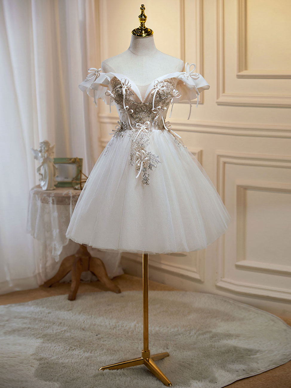 Mini/Short Light Champagne Prom Dress - Elegant Puffy Homecoming Dresses for Teens, Party & Special Occasions | Perfect for Dances, Weddings & Formal Events