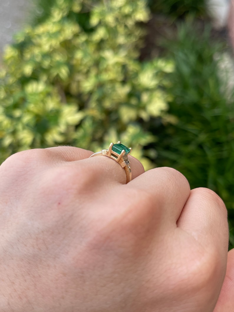 1.80tcw 14K Gold Emerald and Diamond Ring - Round Cut Brilliant Green Gemstone Engagement Ring for Women, Perfect for Valentine's Day, Anniversary & Special Occasions
