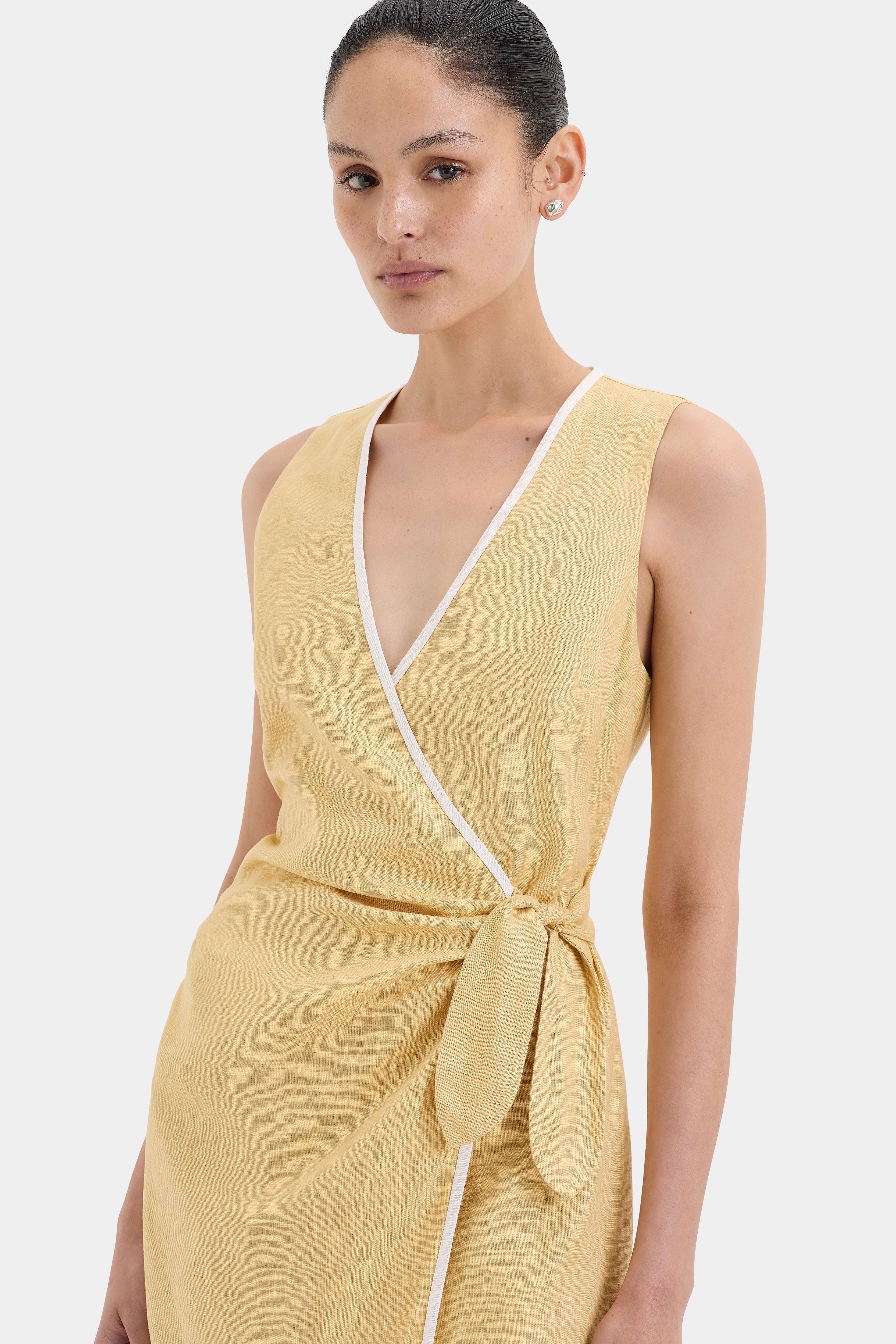 Carlotta Wrap Mini Dress - Flattering Women's Bodycon Dress for Night Out, Party & Date Night | Sexy V-Neck & Wrap Design | Perfect for Club, Cocktail & Evening Events
