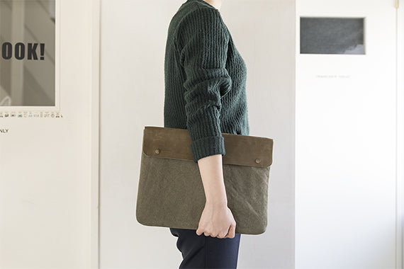 TRAVELER'S COMPANY Traveler's Factory Canvas Pouch - Large Size in Olive Green | Durable Travel Organizer for Passport, Wallet & Accessories | Perfect for Camping, Hiking & Daily Commute