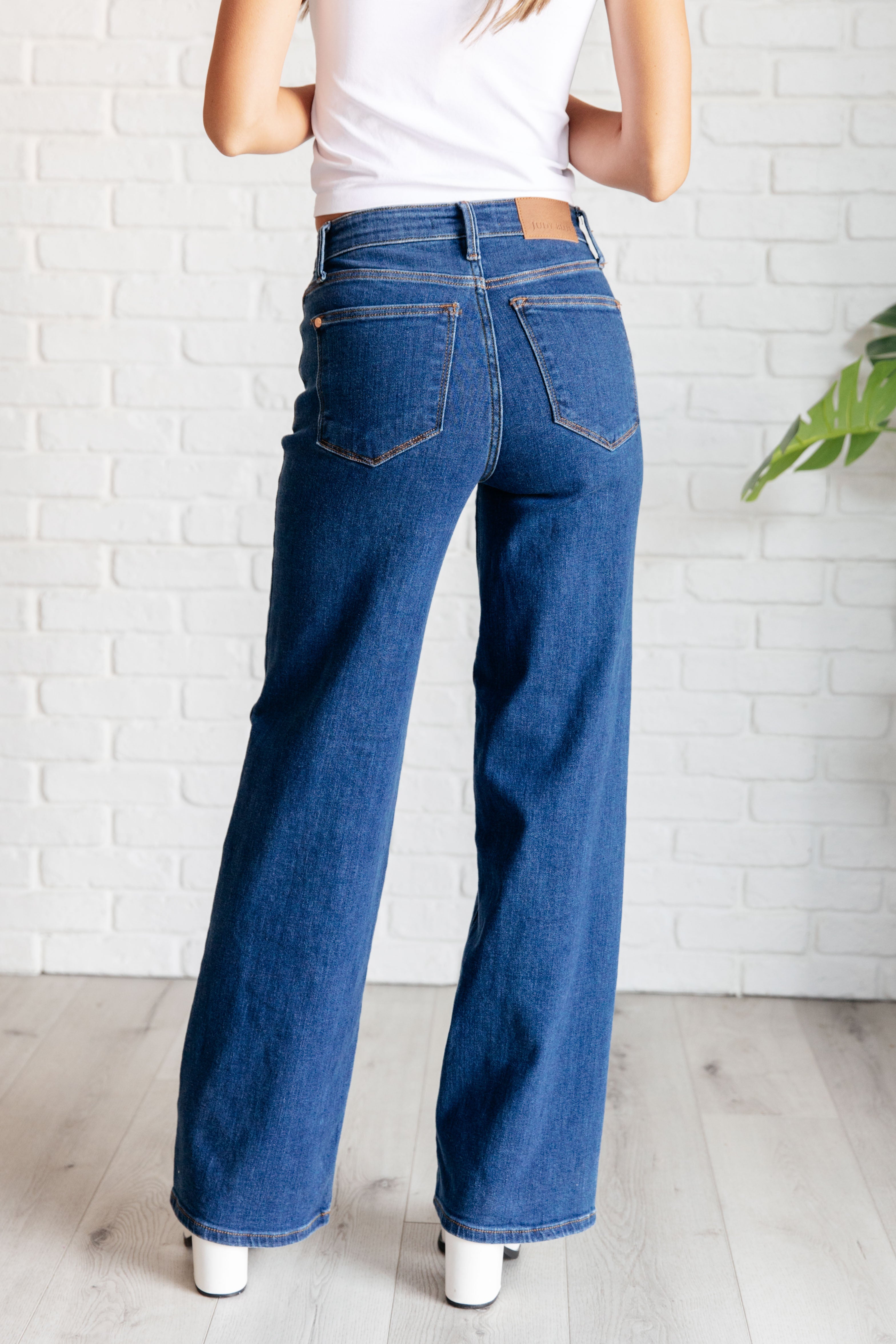 Vintage High Rise Wide Leg Jeans for Women - Retro 90s Hazel Wash Denim Pants - Perfect for Casual Outfits, Boho Style & Everyday Wear