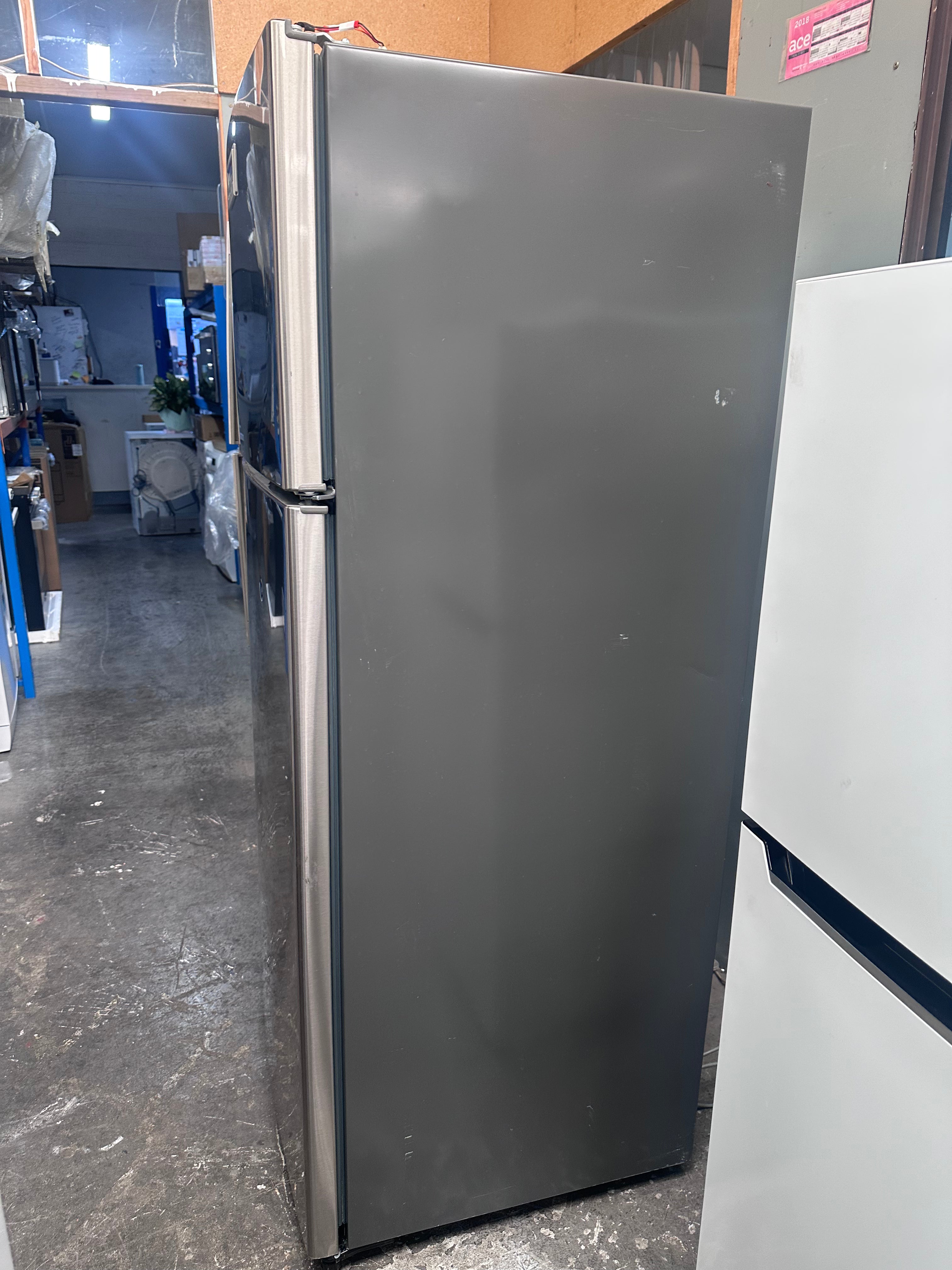 Westinghouse 517L Stainless Steel Top Mount Refrigerator - Energy Efficient Large Capacity Fridge for Kitchen, Home & Office Use [Certified Refurbished]
