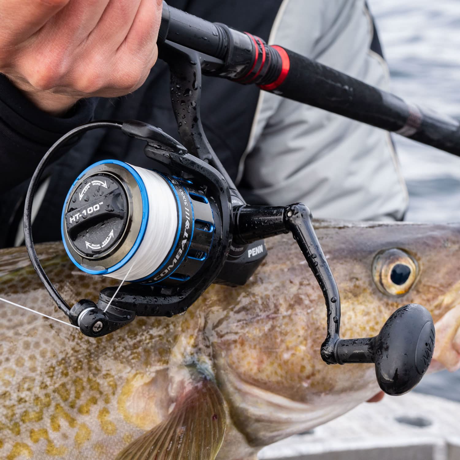 Penn Combat III Saltwater Fishing Reel - Versatile Spinning & Jigging Reel for Boat, Kayak, Shore, Surf Fishing - All-Round Performance - Black/Blue - Perfect for Saltwater Anglers & Offshore Adventures