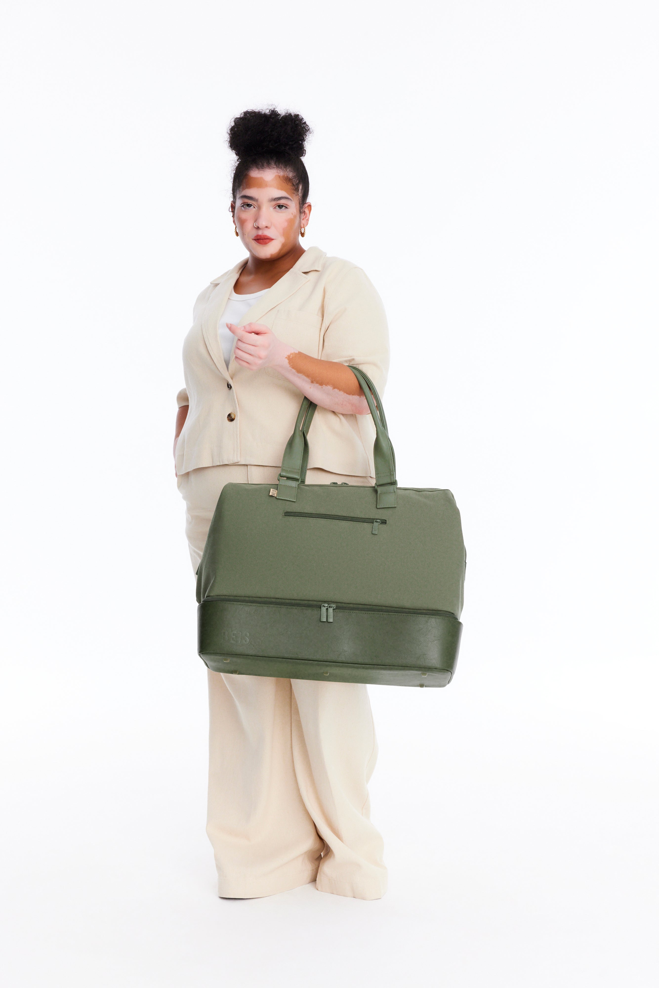 The Weekender Duffle Bag in Olive Green - Perfect for Travel, Gym & Weekend Getaways | Durable & Stylish Carry-On Luggage