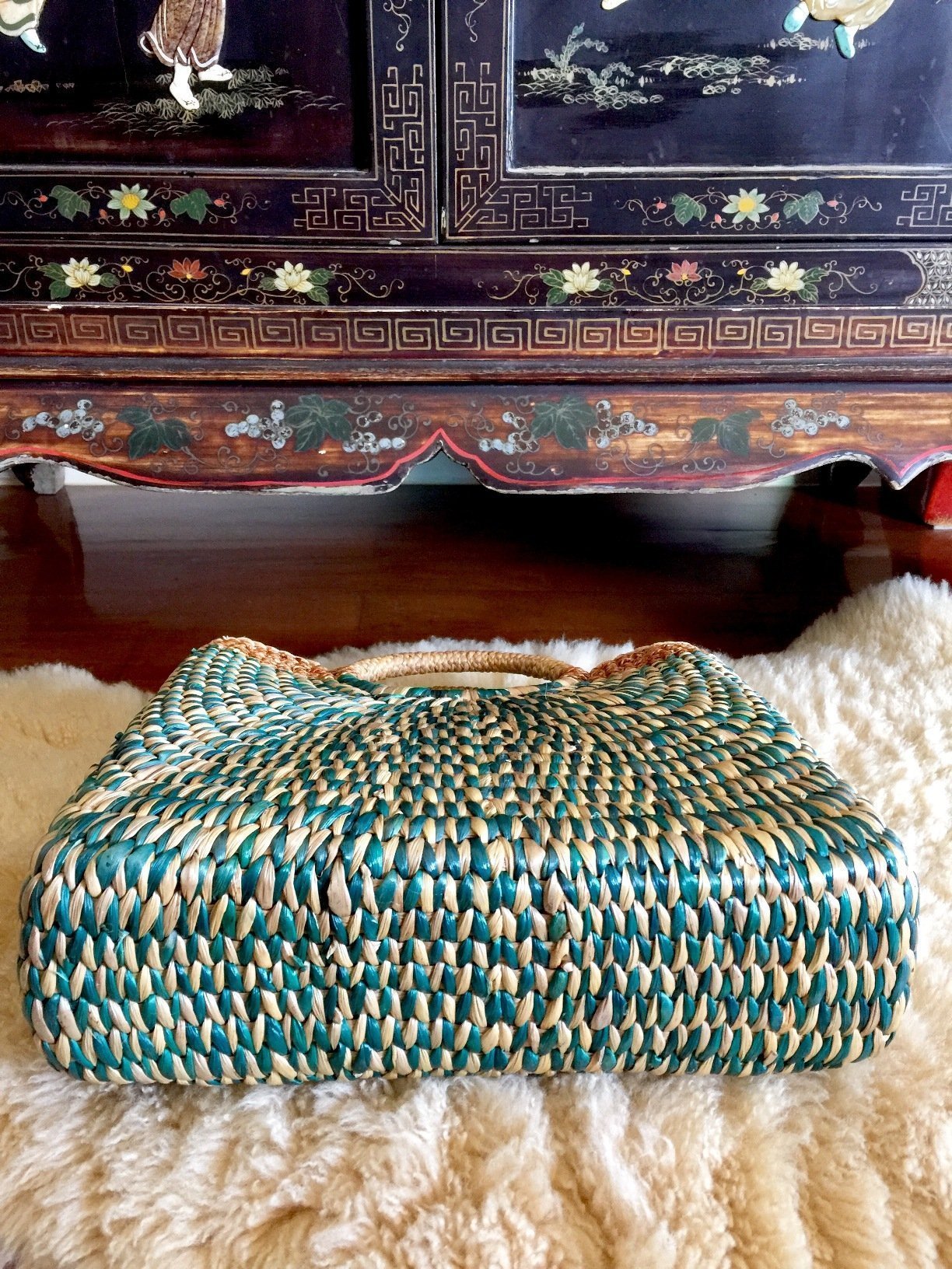 Handwoven Blue Straw Purse Basket - Eco-Friendly Beach Tote Bag with Top Handle for Women | Perfect for Summer Outings, Picnics, and Beach Vacations