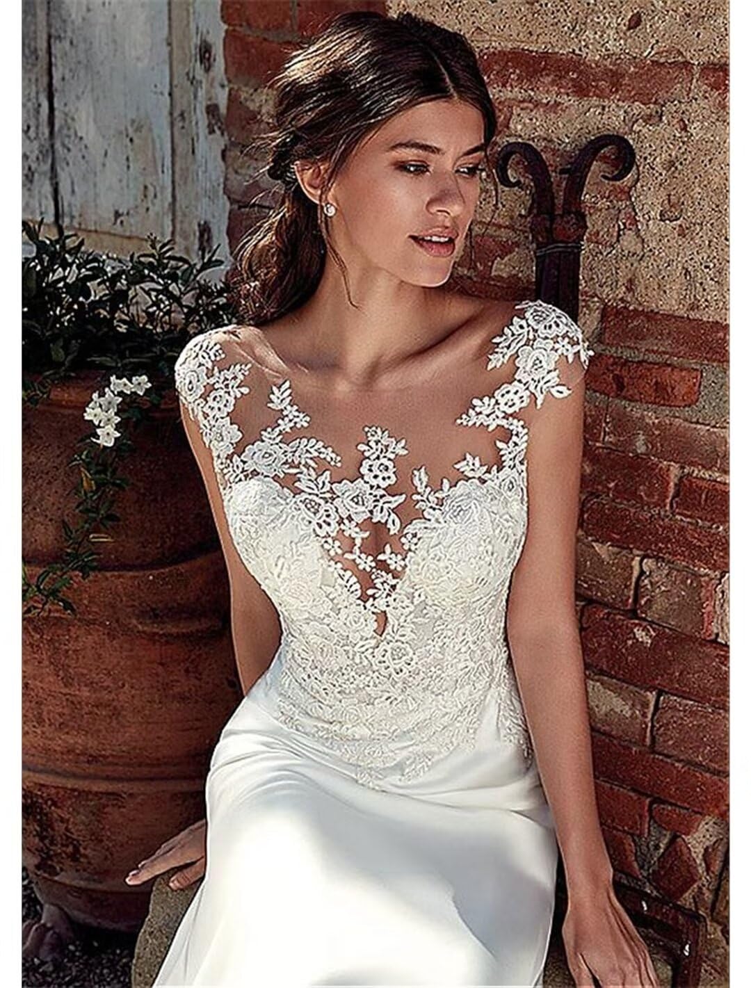 Elegant Lace Applique Mermaid Wedding Dress for Women - Boho Beach Bride Gown for Outdoor & Destination Weddings