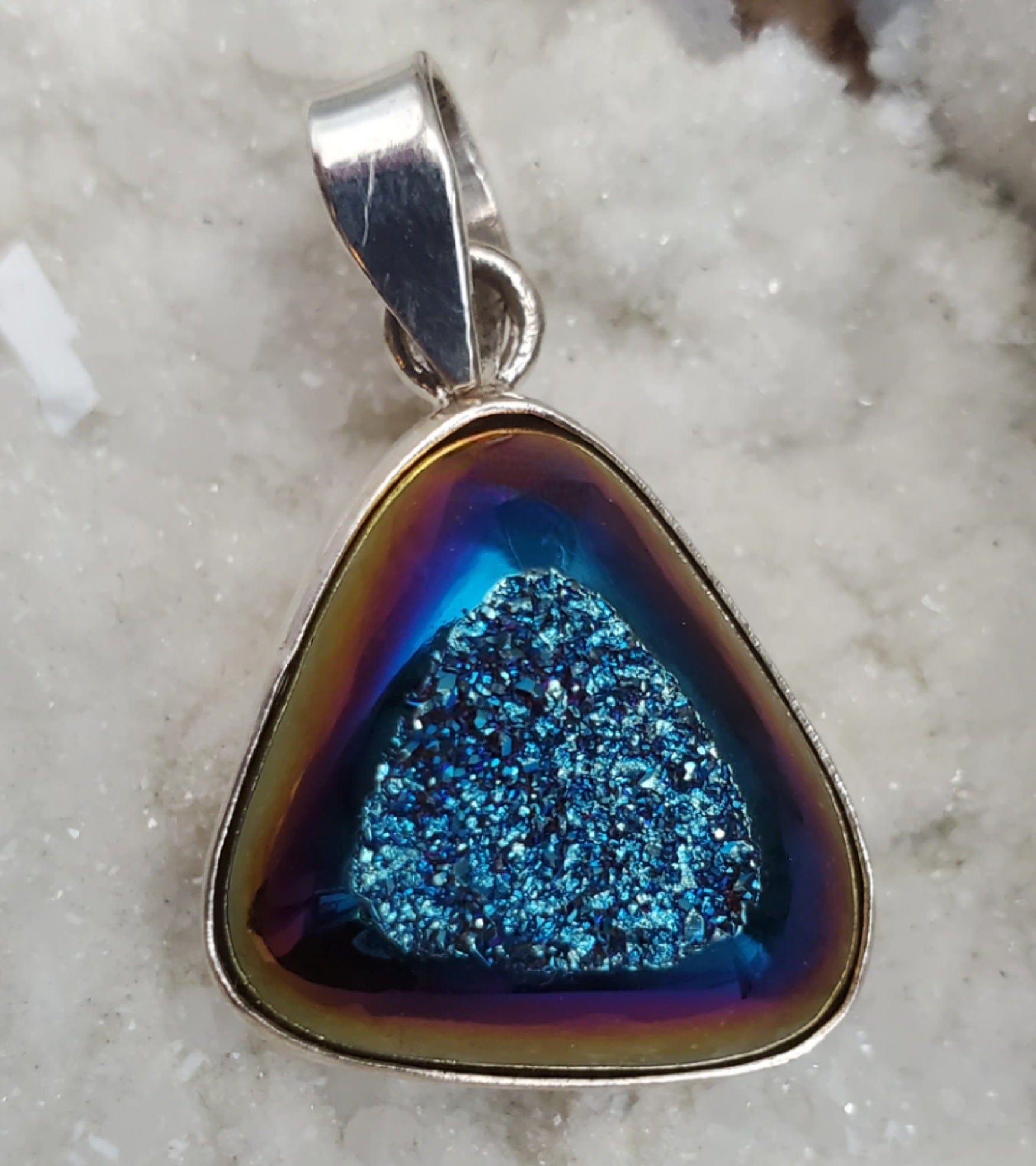 Aura Druzy Pendant Necklace - Natural Crystal Healing Jewelry for Women - Perfect for Meditation, Yoga & Spiritual Energy Balancing