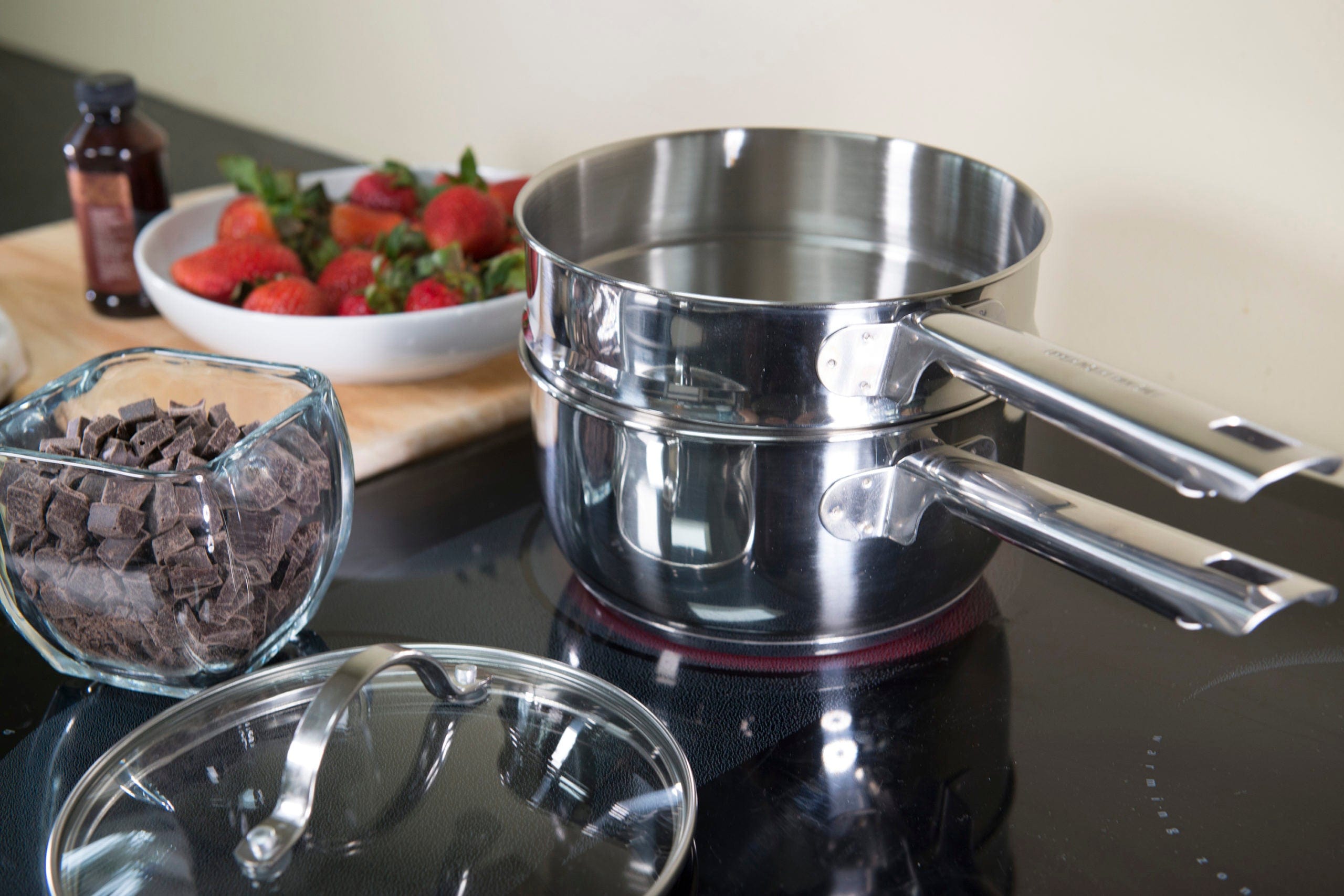 Premium Stainless Steel Double Boiler Bain Marie - Induction Compatible for Professional & Home Cooking - Perfect for Melting Chocolate, Making Sauces & Custards