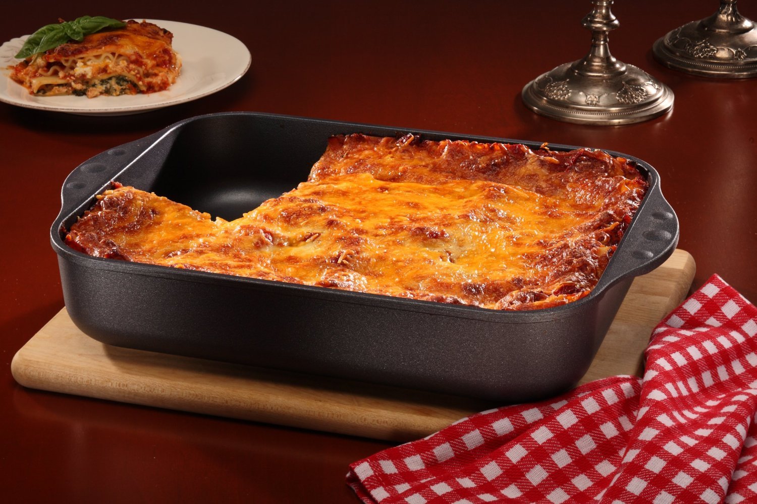Swiss Diamond 12.5 x 10 Inch 4.8 Quart Roaster Pan - Premium HD Nonstick Diamond Coated Aluminum, Dishwasher & Oven Safe - Perfect for Roasting Chicken, Turkey, Vegetables & Holiday Meals
