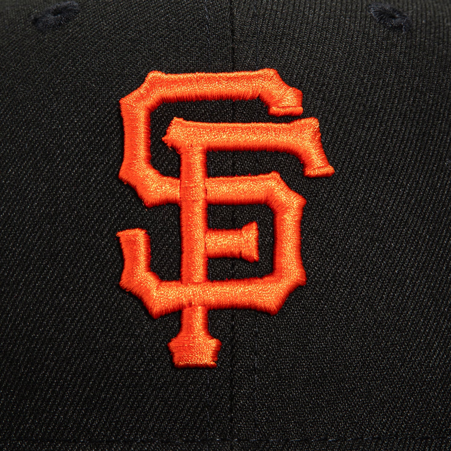 New Era 59Fifty San Francisco Giants 2010 World Series Patch Pink UV Black Hat - Official MLB Baseball Cap for Men & Women, Perfect for Games, Fan Gear & Streetwear Fashion