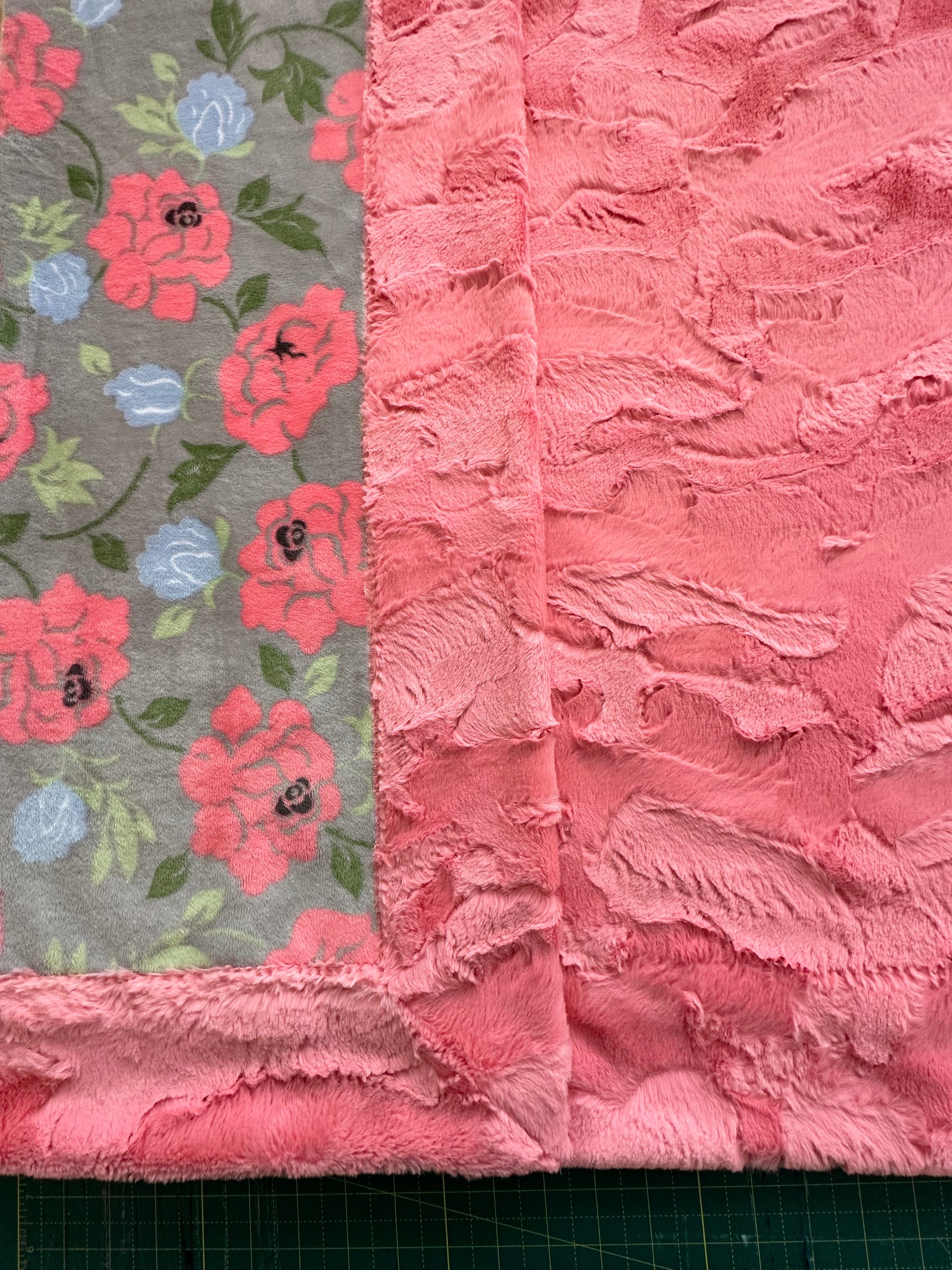 Rose Garden Coral Print Soft Fleece Blanket 55x75 Inches - Perfect for Cozy Nights, Sofa Throws, and Home Decor