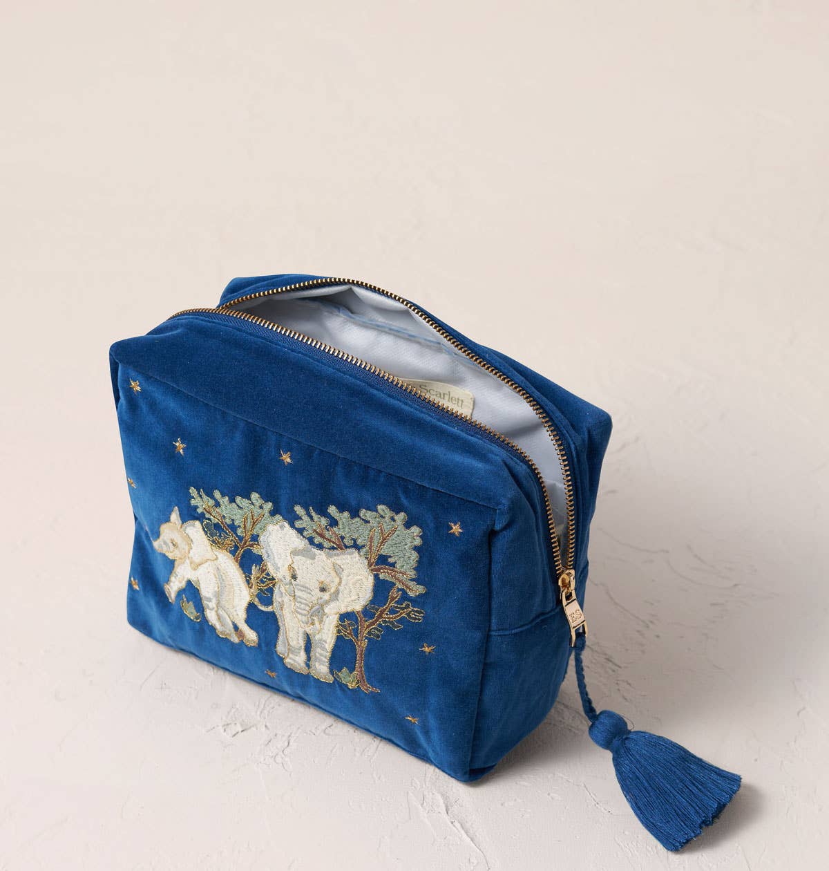 Eco-Friendly Baby Elephant Print Wash Bag - Reusable Laundry Mesh Bag for Delicates, Travel & Storage - Support Wildlife Conservation