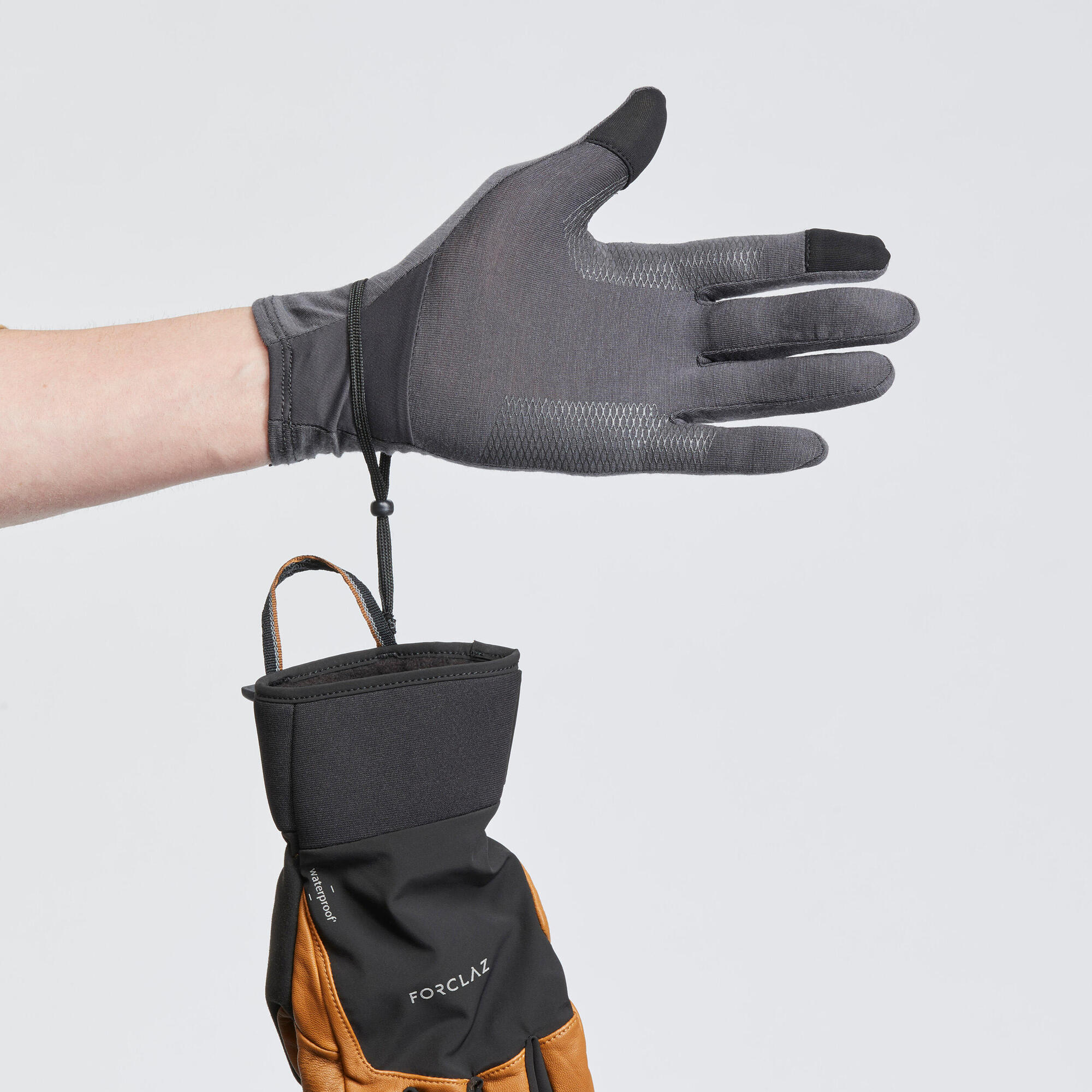Forclaz MT500 Merino Wool Liner Gloves for Adults - Warm & Breathable Base Layer Gloves for Hiking, Skiing & Winter Outdoor Activities