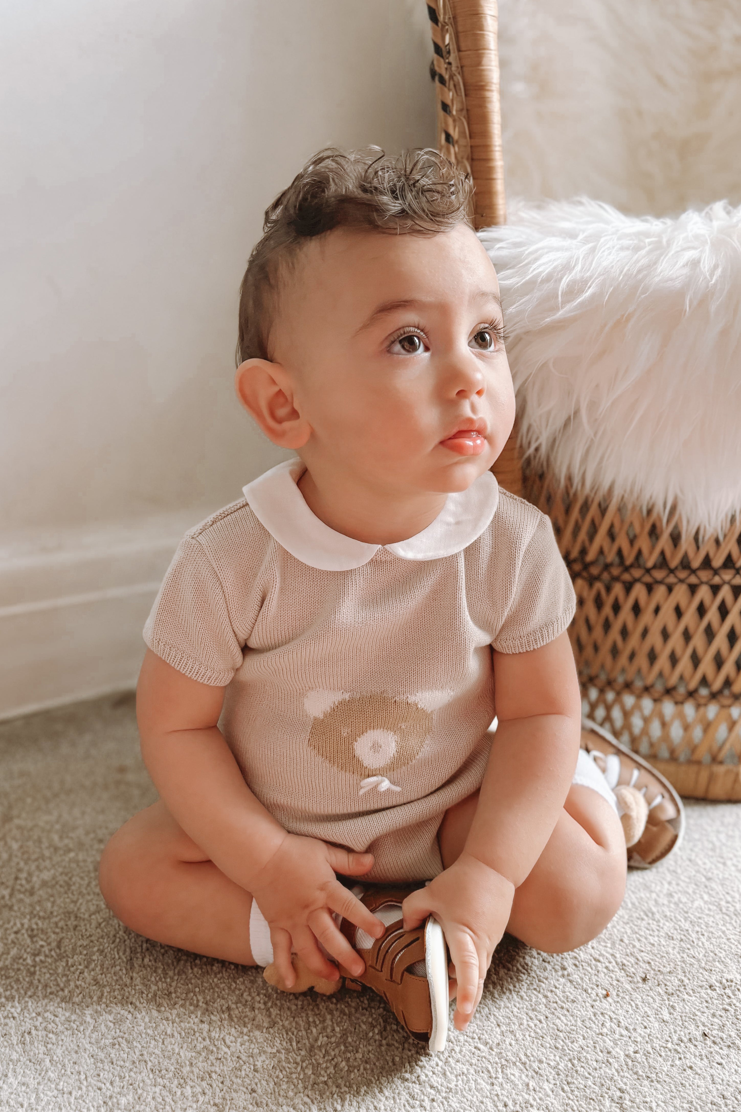 Soft Teddy Bear Knitted Romper for Baby - Cozy & Cute Outfit for Newborns, Infants - Perfect for Photoshoots, Playtime & Special Occasions