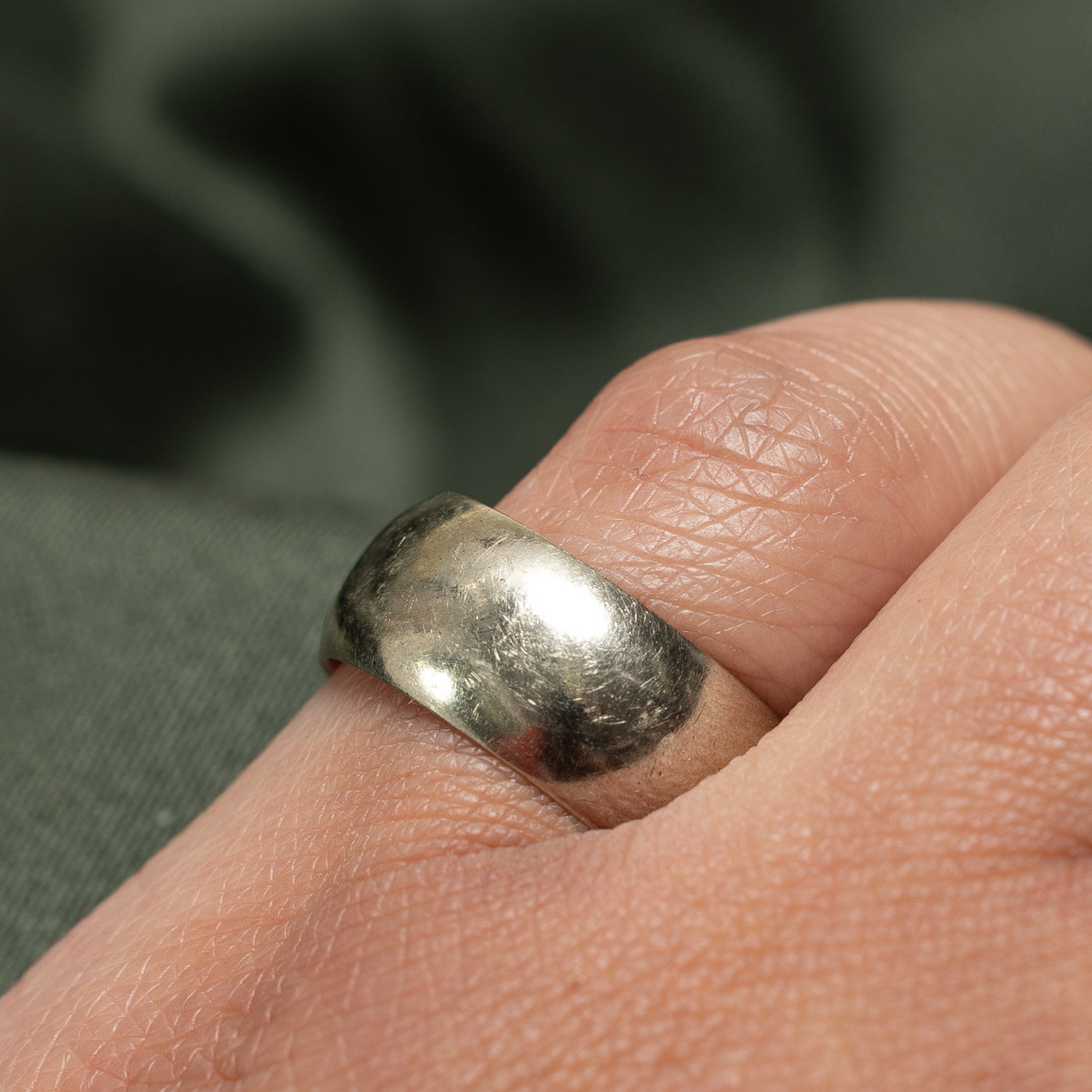 10K White Gold Cigar Band Ring for Men - 7.9mm Wide Size 6.25 - Perfect Wedding Band, Anniversary Gift & Everyday Jewelry for Stylish Gentlemen
