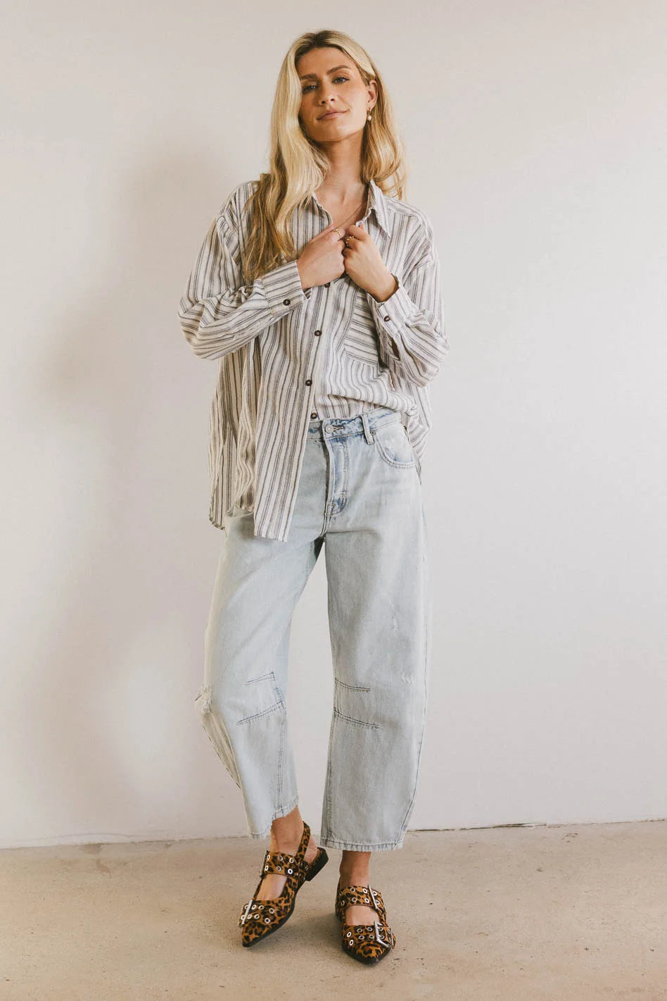 Bentlee Cropped Barrel Jeans - Light Wash Denim for Women | Perfect for Casual Outfits & Street Style