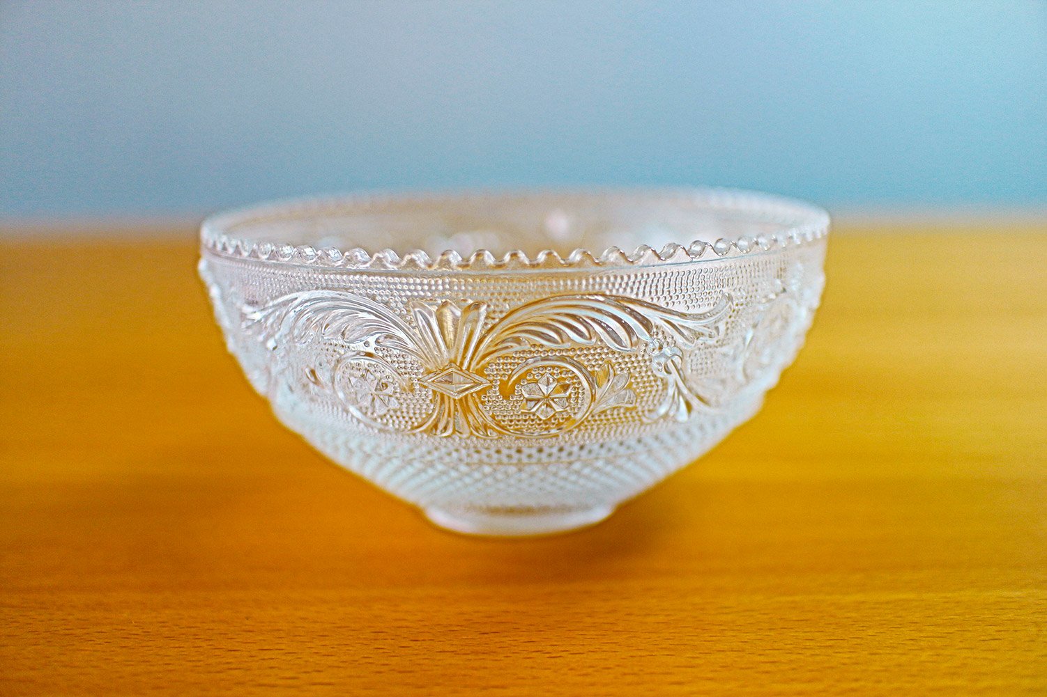 Baccarat Arabesque Small Candy Dish 2103573 - Elegant Crystal Candy Bowl for Home Decor, Wedding Favors & Luxury Gift Giving