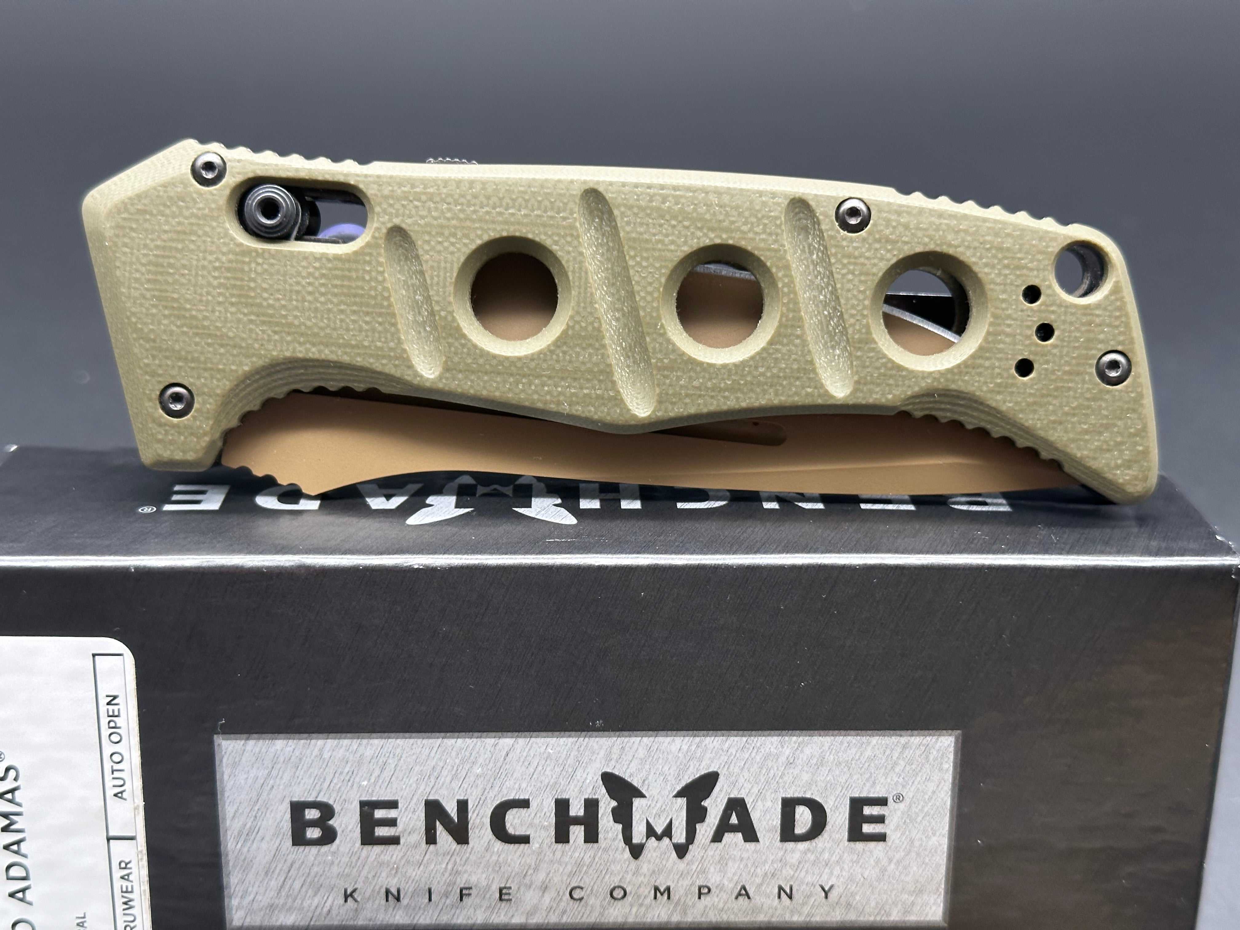 Benchmade Large Adamas Automatic Knife - Premium Folding Pocket Knife with Durable Blade for Outdoor, Camping, Hunting & EDC Use