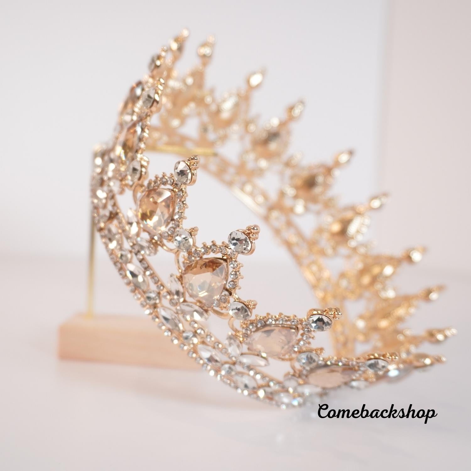 Vintage Crystal Royal Queen King Tiaras & Crowns for Men & Women - Swarovski Pageant Prom Diadem Hair Jewelry - Perfect for Weddings, Proms, and Special Occasions