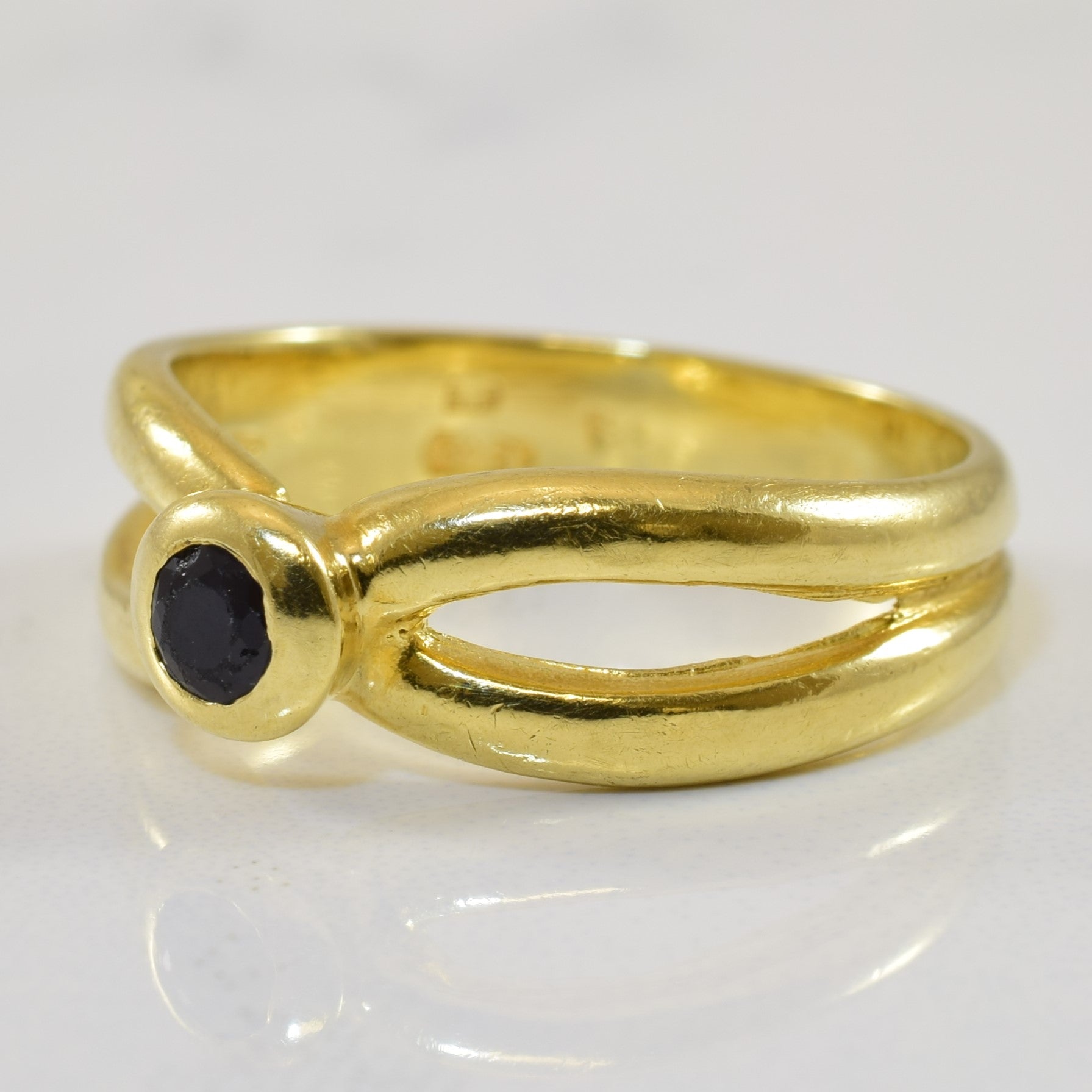 Exquisite Bezel Set Blue Sapphire Split Shank Ring | 0.22ct Natural Sapphire | Size 6.75 | 925 Sterling Silver | Perfect for Engagement, Anniversary & Special Occasion Gifts