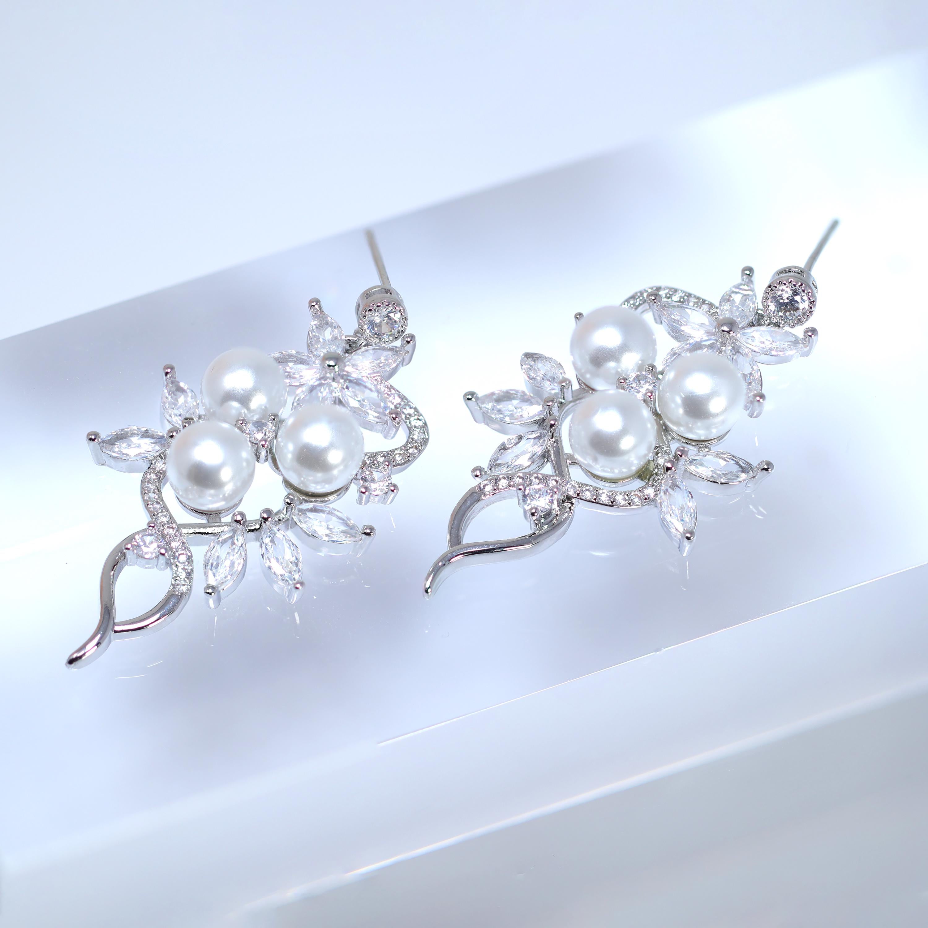 Swarovski Crystal Pearl Flower Bridal Earrings - Elegant Wedding Jewelry for Bride, Crystal Drop Earrings with CZ Stones - Perfect for Weddings, Prom, Parties & Special Occasions