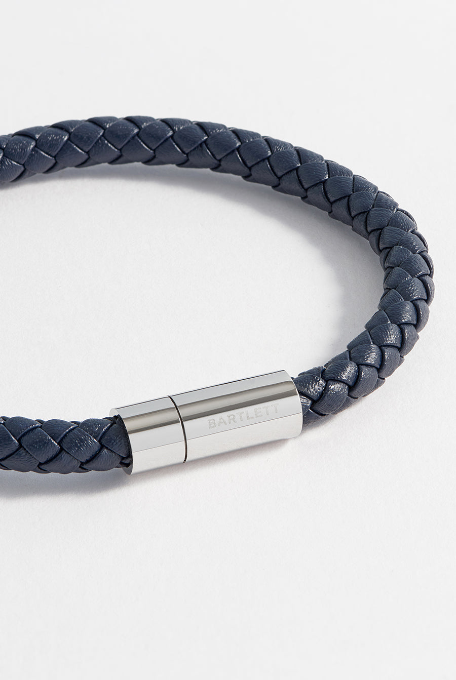 Men's Genuine Leather Single Braided Wrap Bracelet - Stylish & Durable for Casual & Formal Wear