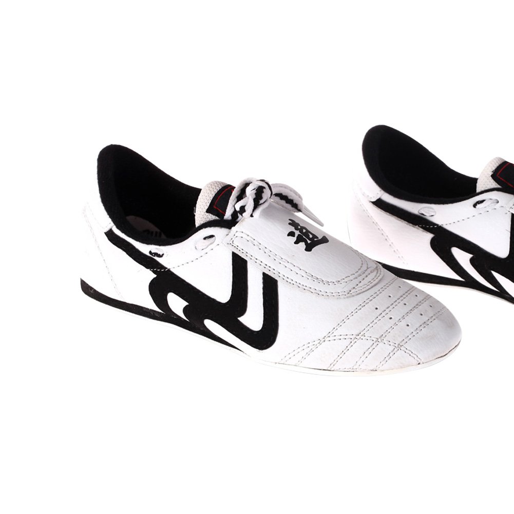 VGEBY Breathable Non-Slip Taekwondo Shoes for Adults - Lightweight Martial Arts Training Shoes for Women & Men (Size 37) - Black & White Kung Fu Shoes for Taekwondo, Tai Chi, Karate & Wushu Practice